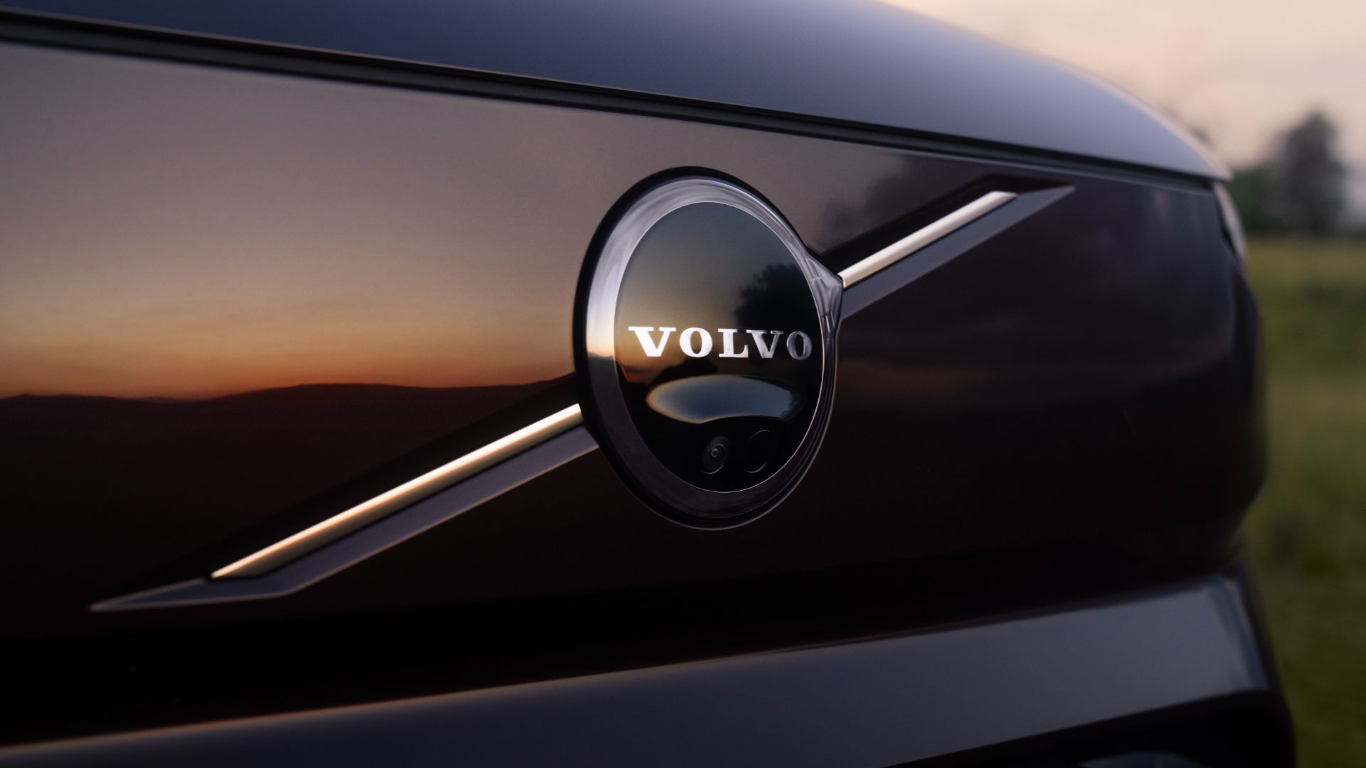 Volvo Drops LiDAR System Amid Supplier Problems And Cell Phone Controversy