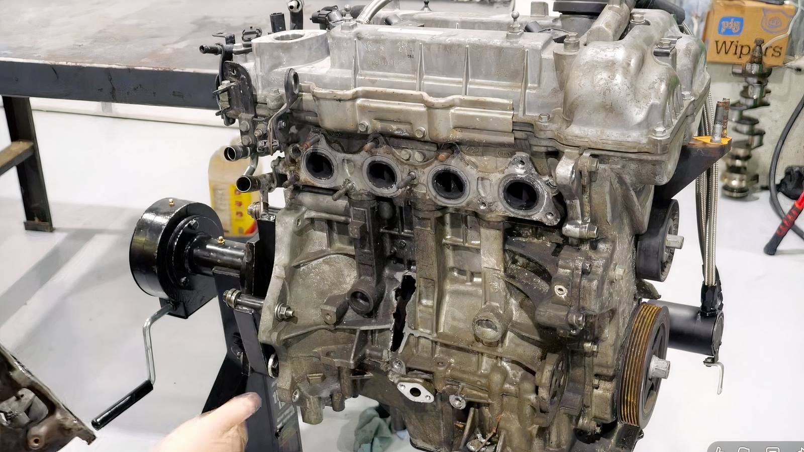 This Neglected Hyundai Veloster Turbo Engine Was Modified, And It Didn't End Well
