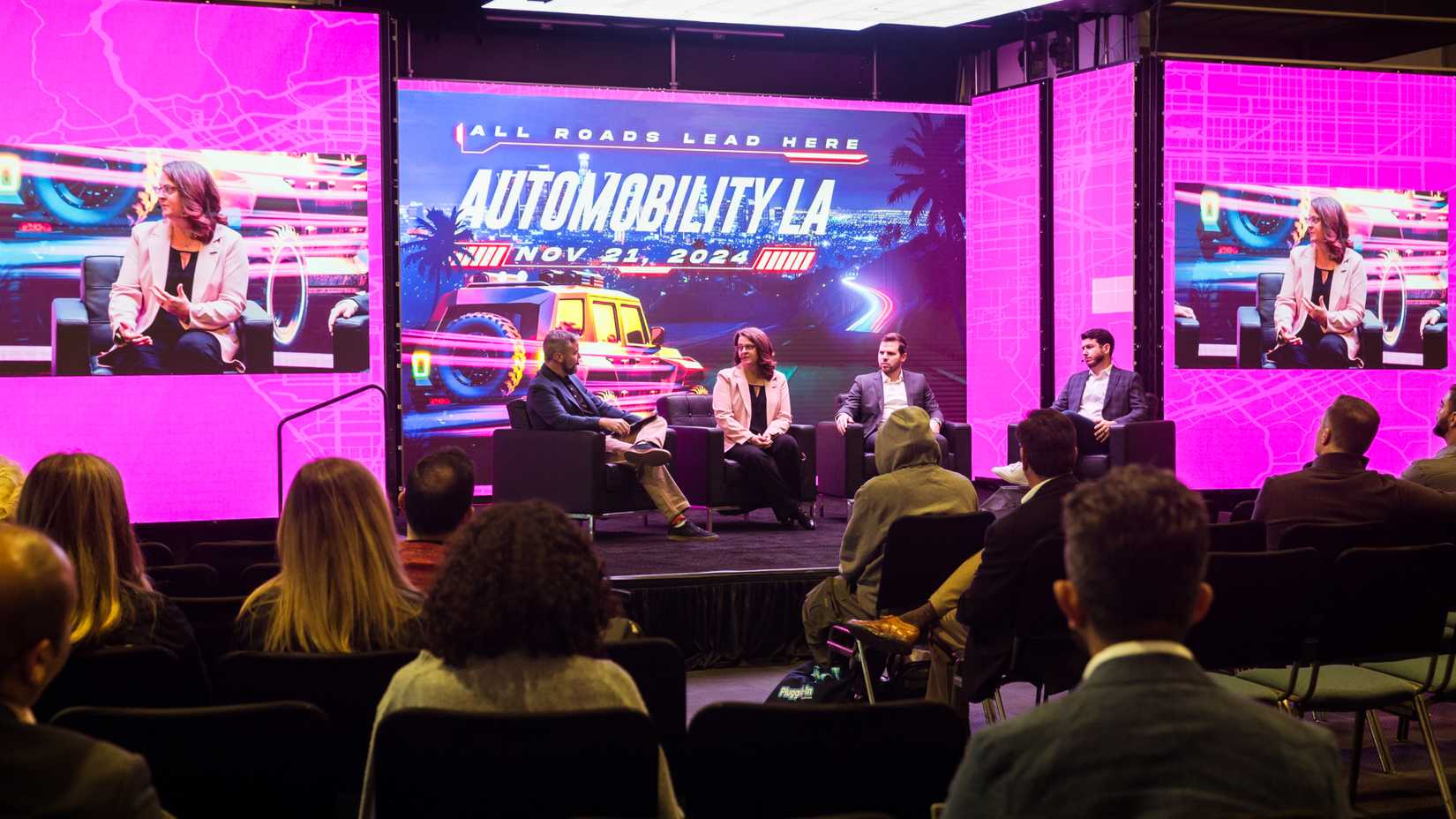 la-auto-show-2024-automobility-la-main-stage-conference-04