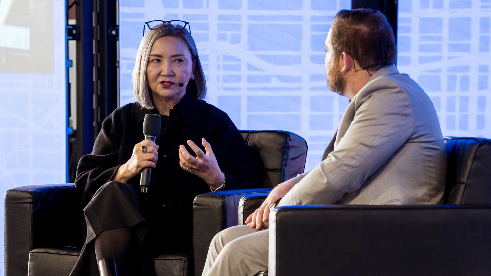 la-auto-show-2024-automobility-la-main-stage-conference-06