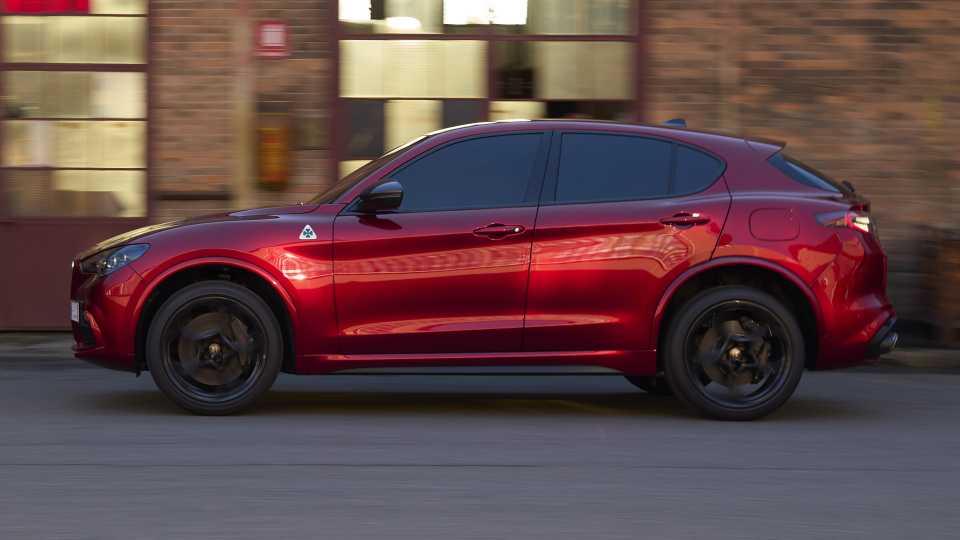 Alfa Romeo Giulia And Stelvio Quadrifoglio Return With Collezione Specials