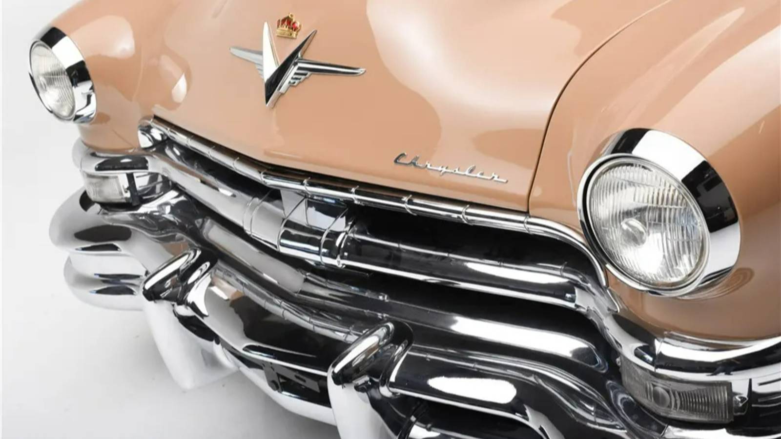 This Gorgeous Chrysler Introduced Two Important Features You'll Even Find In A Hyundai Venue