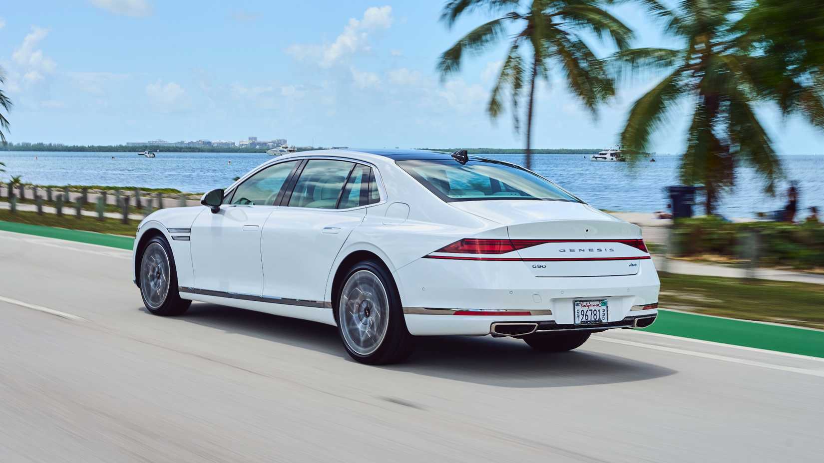 2023-2025 Genesis G90 Sedan (11)