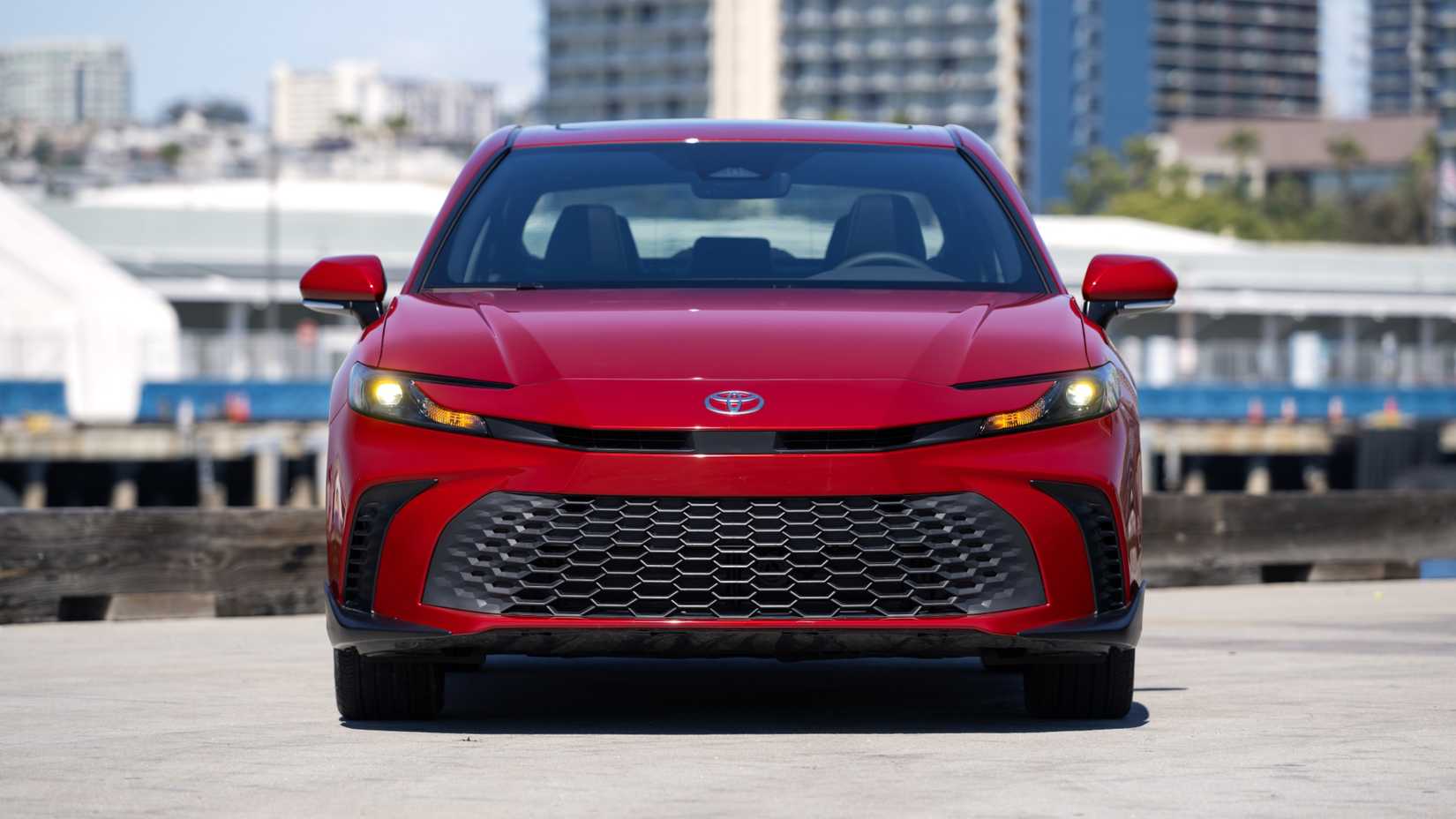 2026 Toyota Camry SE AWD