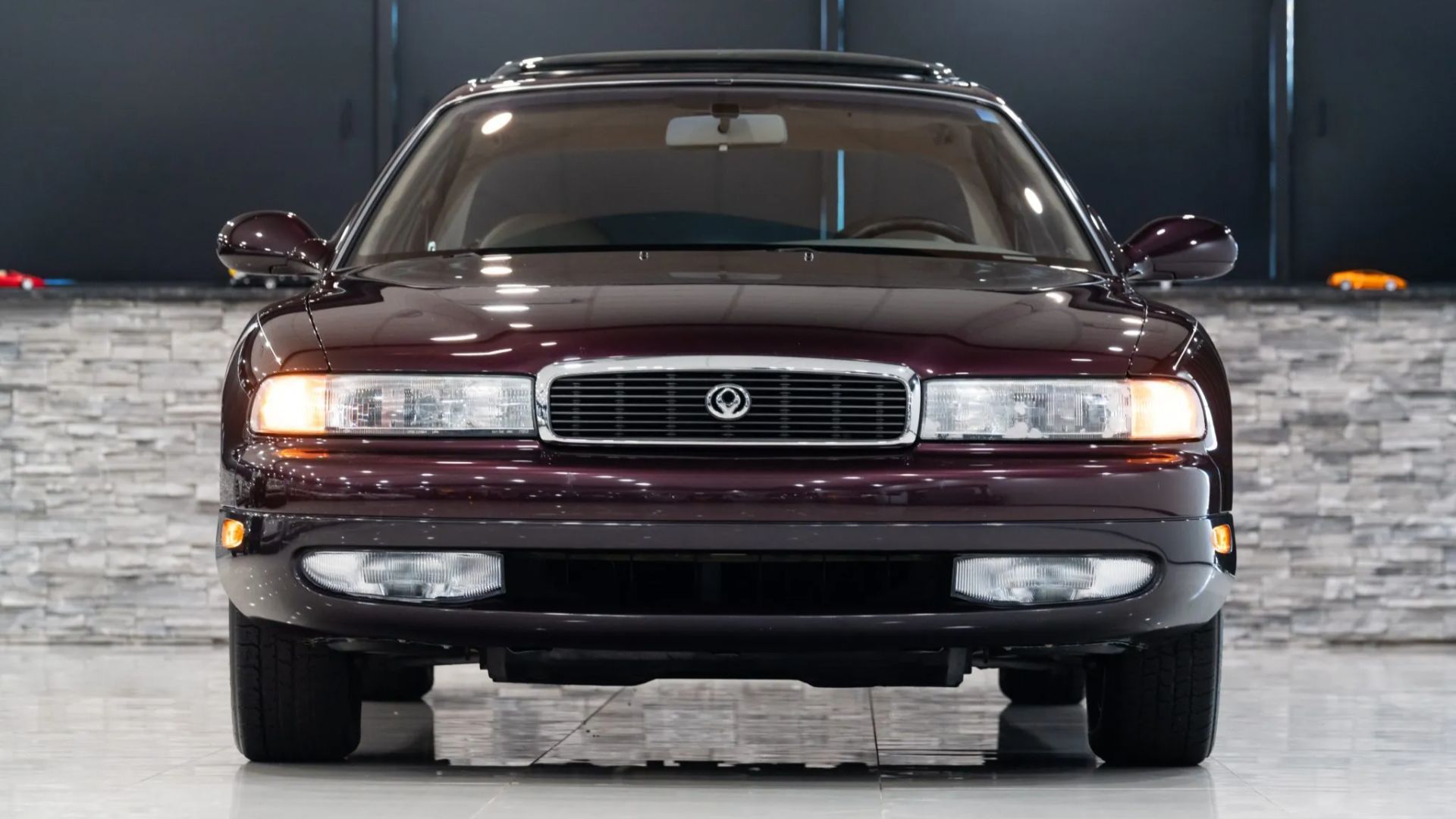 Mazda 929: The Overlooked Luxury Sedan of the 1990s