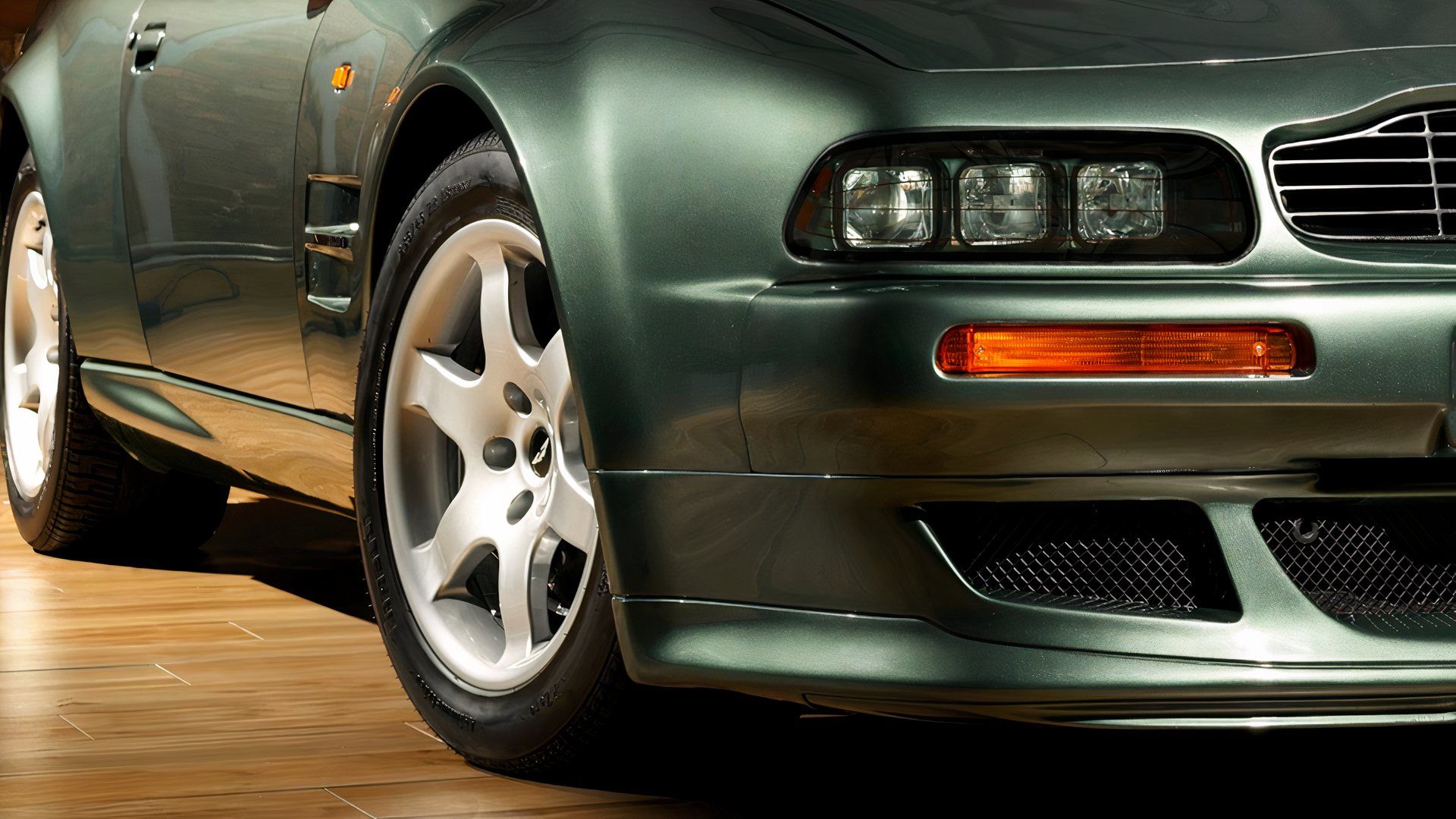 aston-martin-v600-main.png