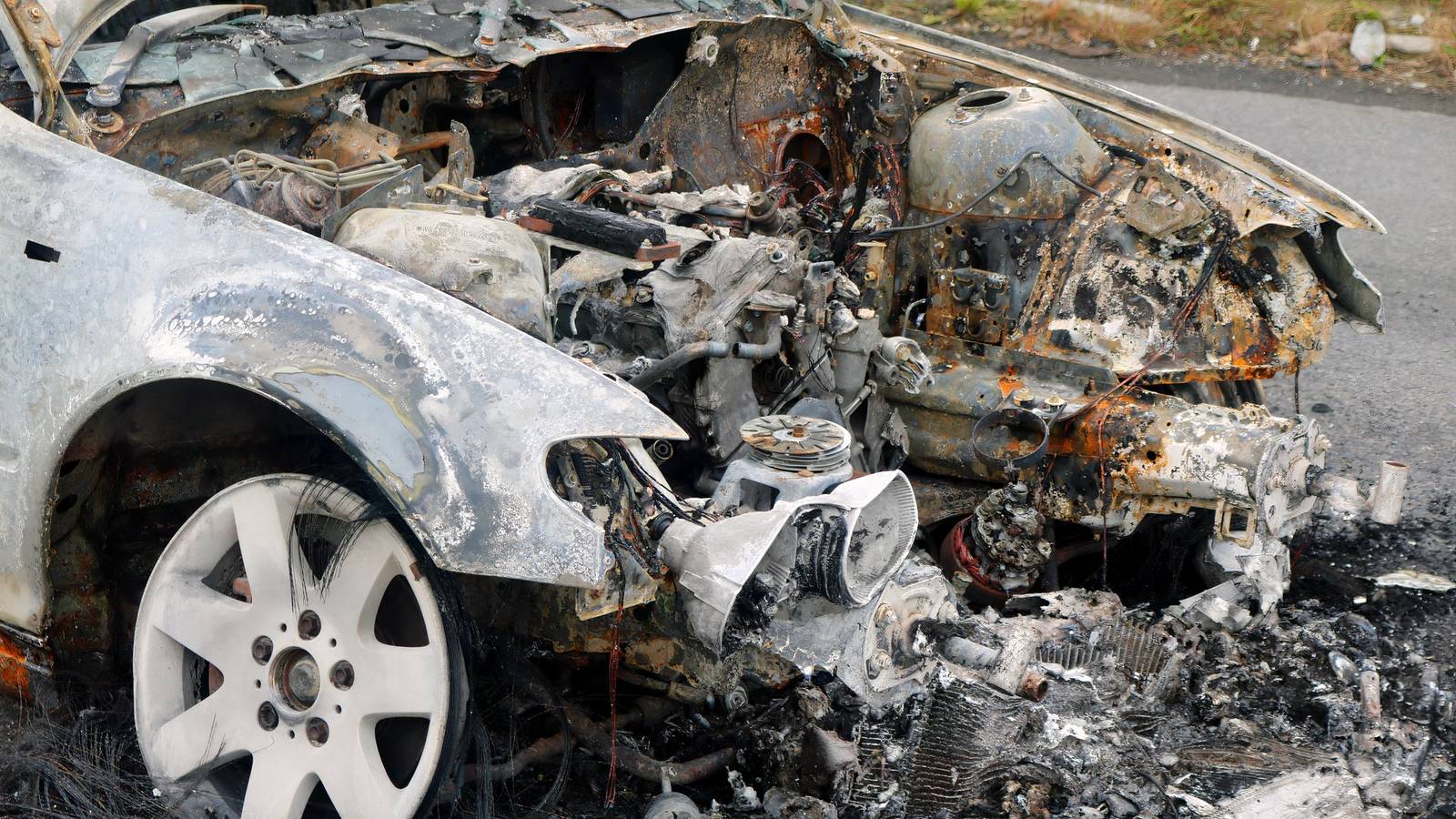 Engine Falling Why Modern Engines Fail Suddenly Despite Being Brand New