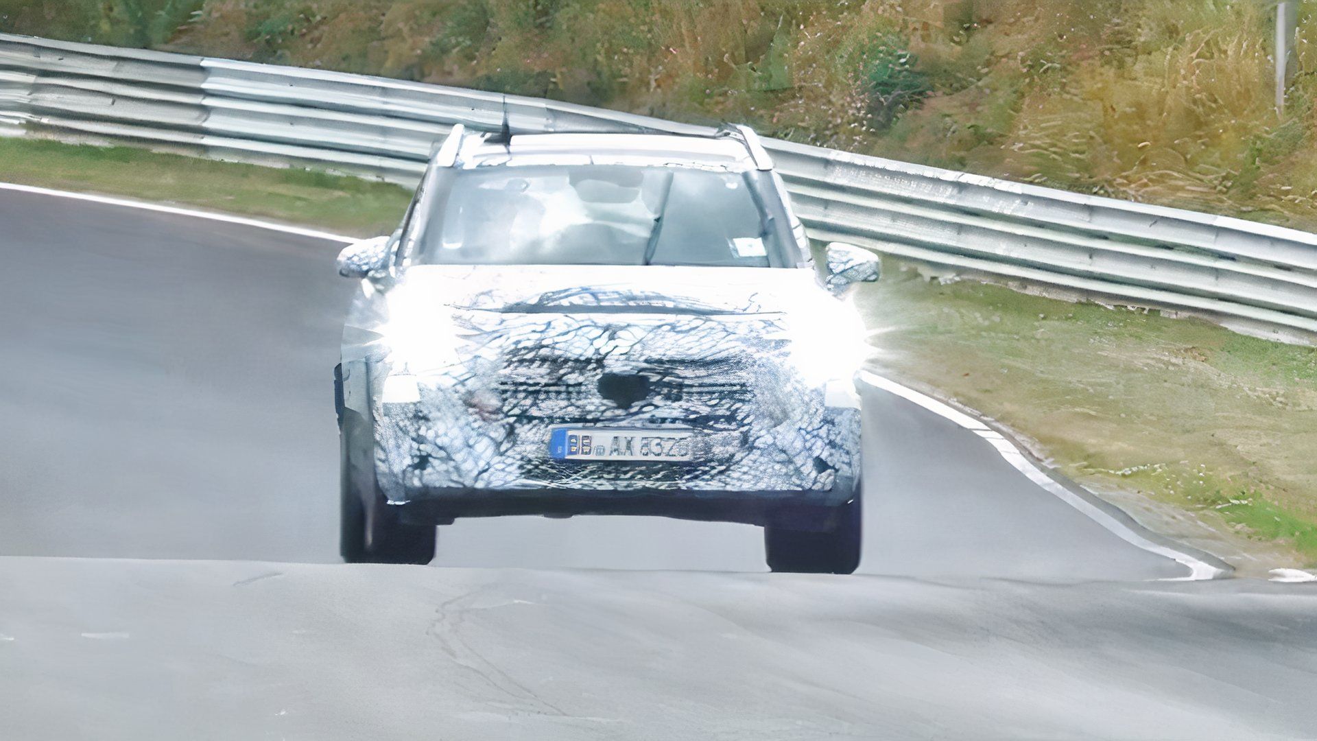 Carparazzi Video Of The 2026 Mercedes-Benz GLB EQ
