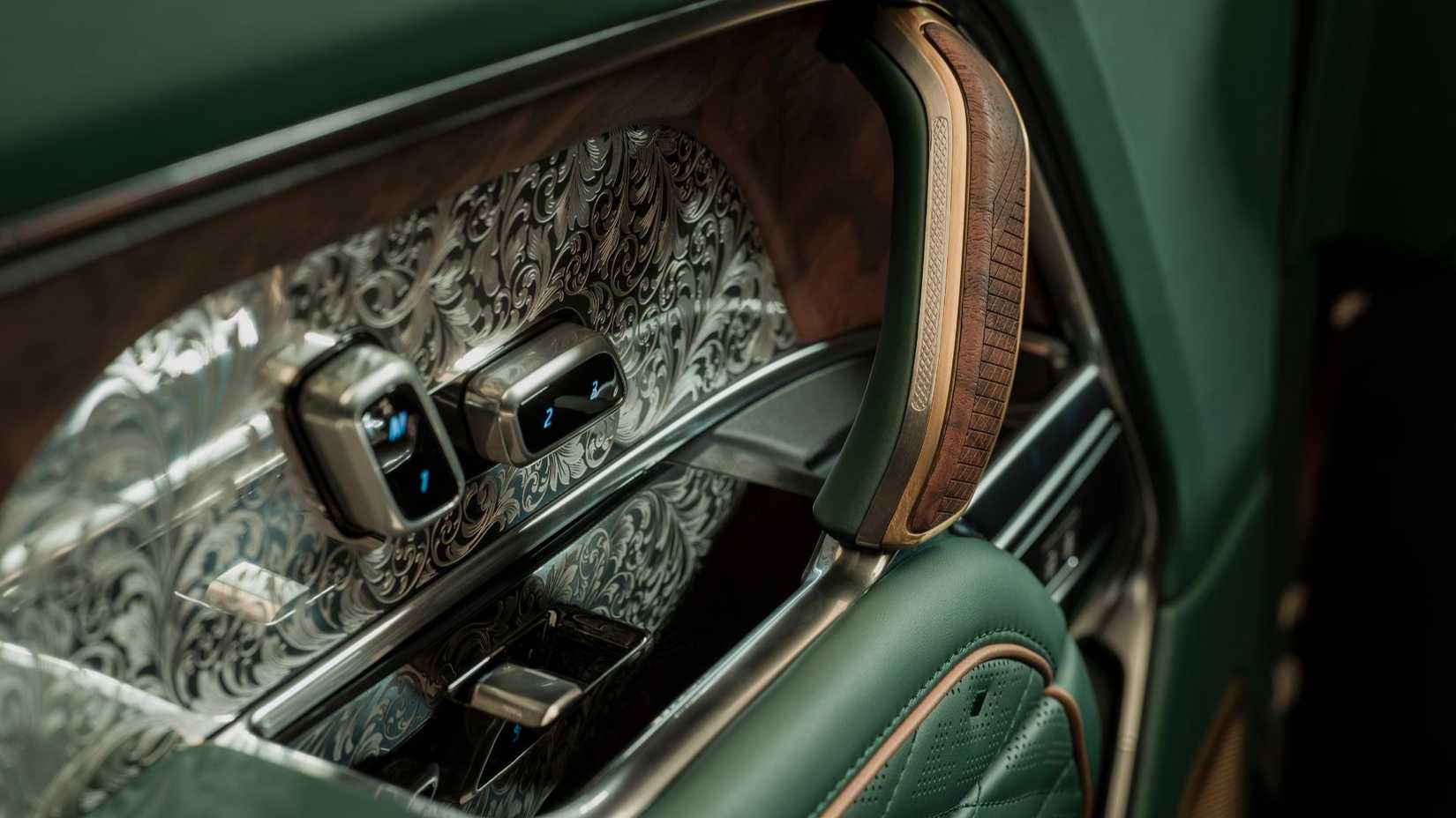 This Range Rover Is Decked Out With The Best Luxury Accessories You've ...