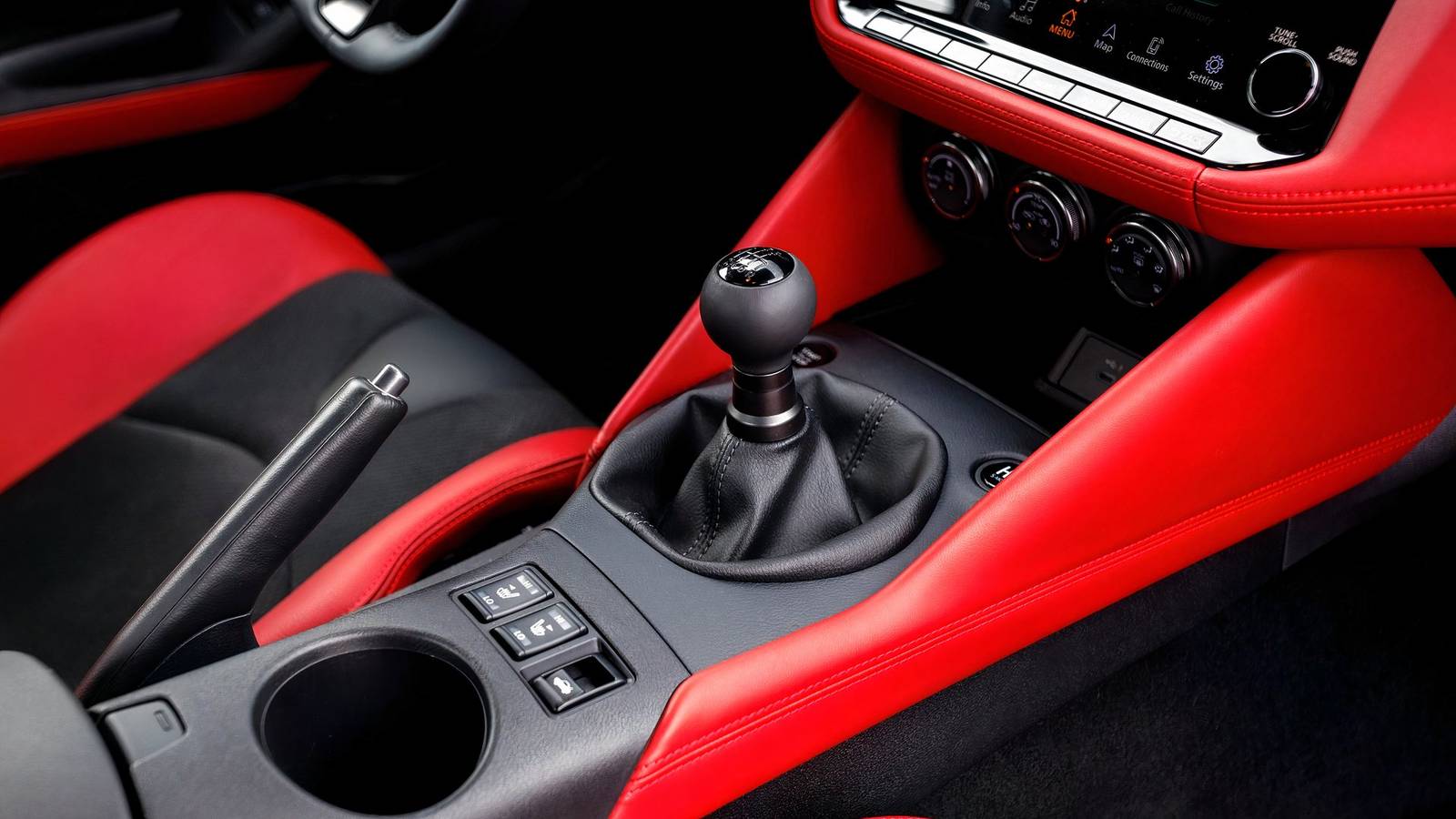 3 Sporty Cars Dealers Are Desperate To Get Rid Of