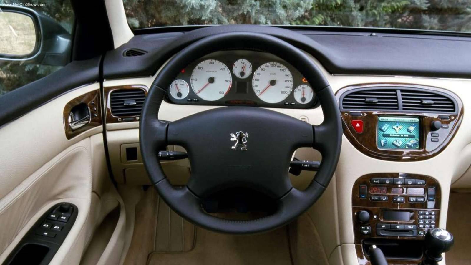 This French Brand Attempted To Infiltrate The Luxury Market, And Failed