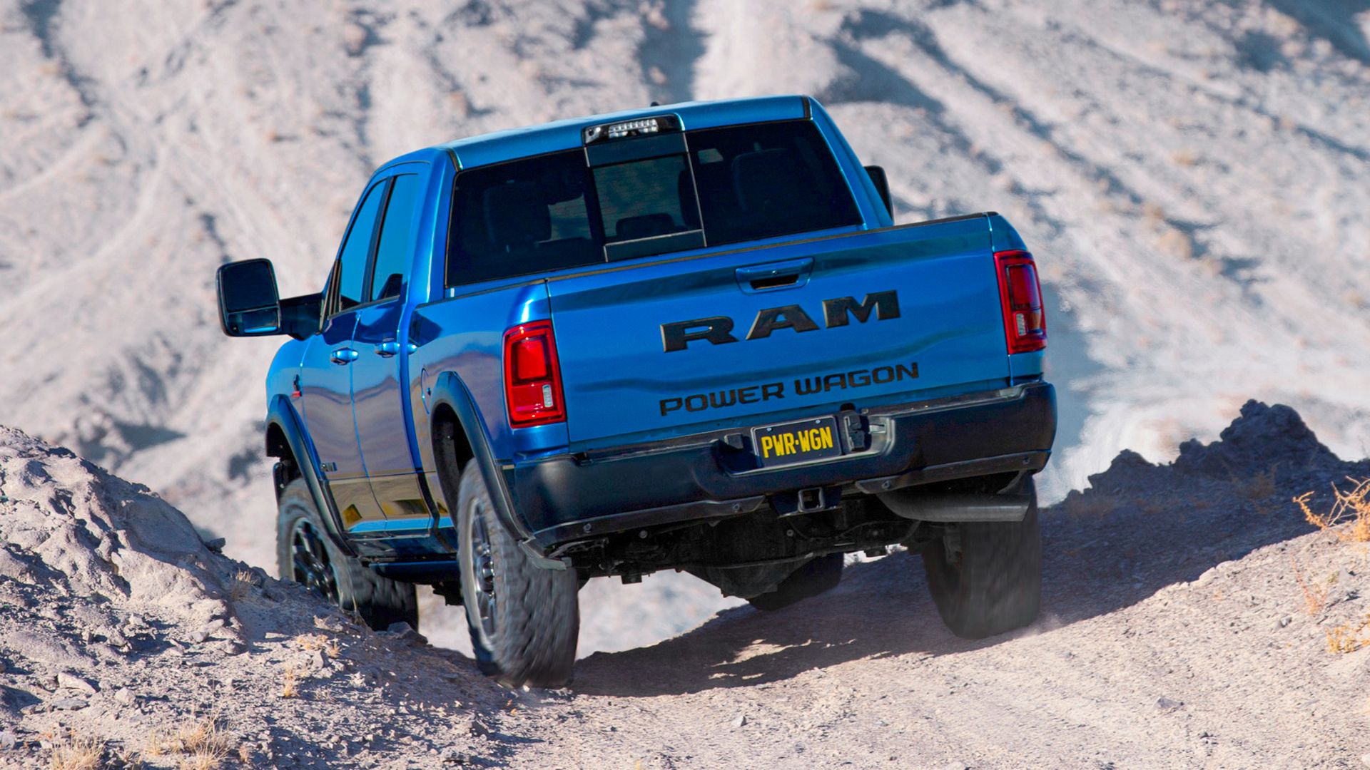 2027 Ram 2500 파워 웨건 디젤 vs 가솔린 엔진 비교