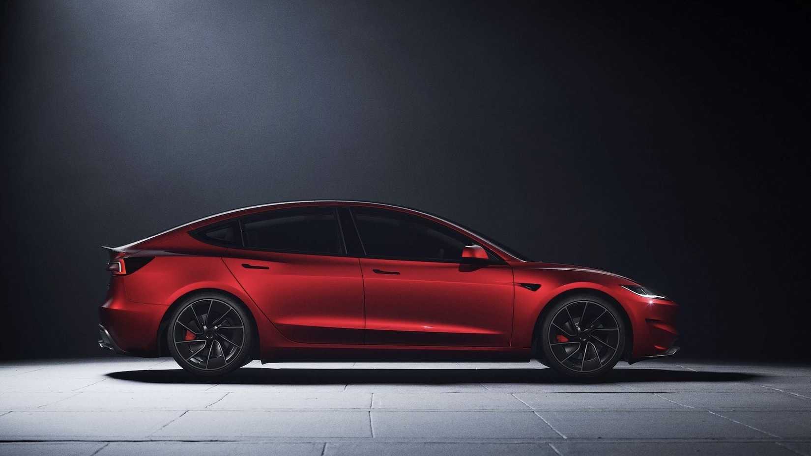 2025 Tesla Model 3 Performance side