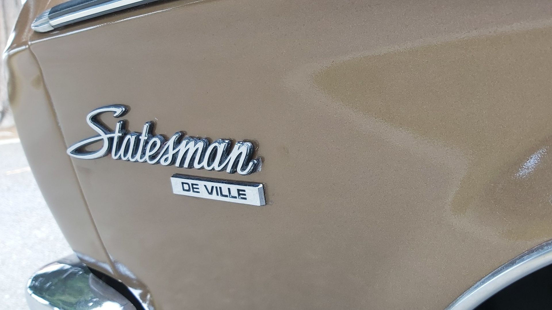 1975 isuzu statesman de ville badge