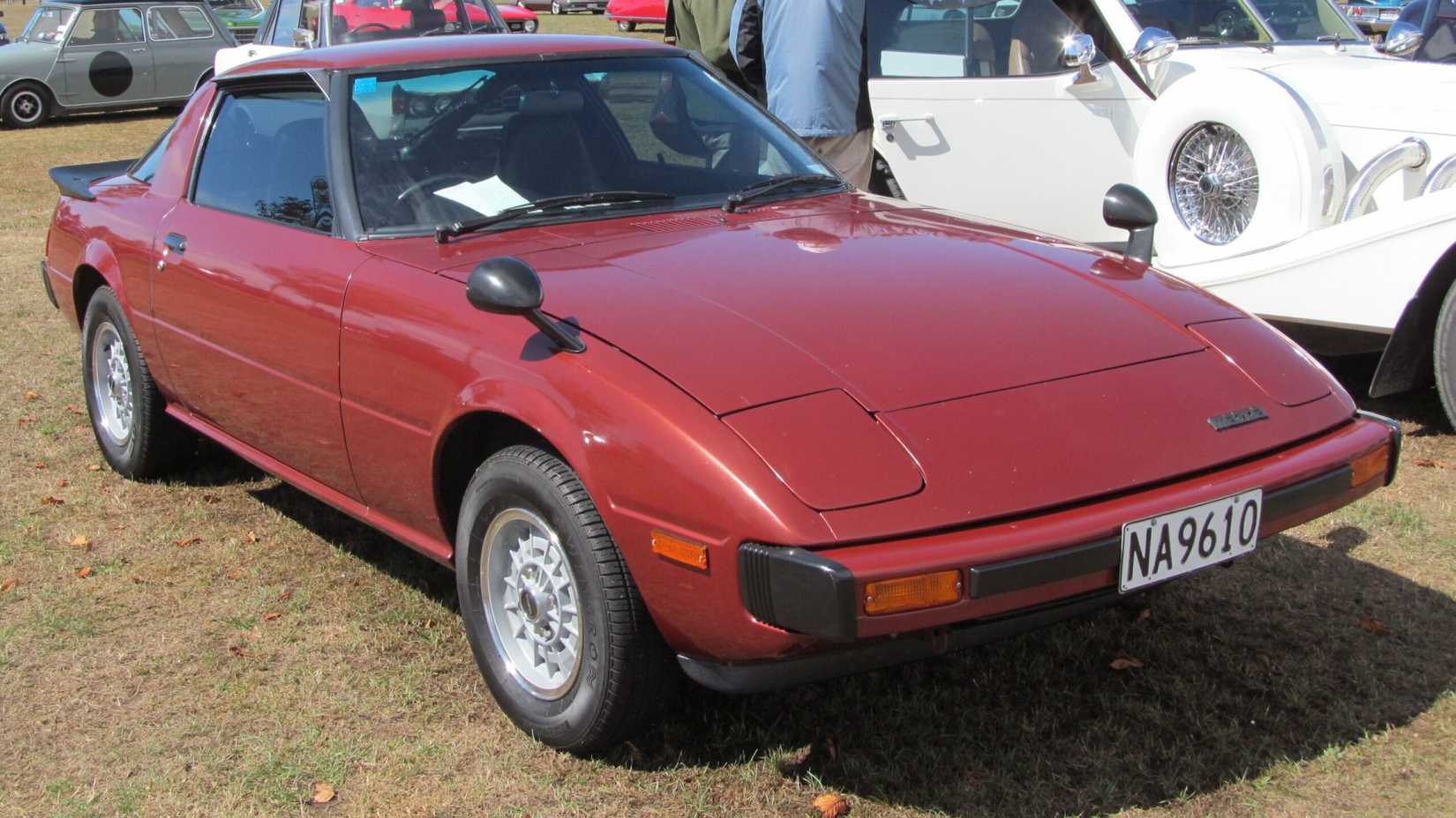 Mazda RX-7 Series 8: The 276 HP Japanese Sports Car That Outpowers ...