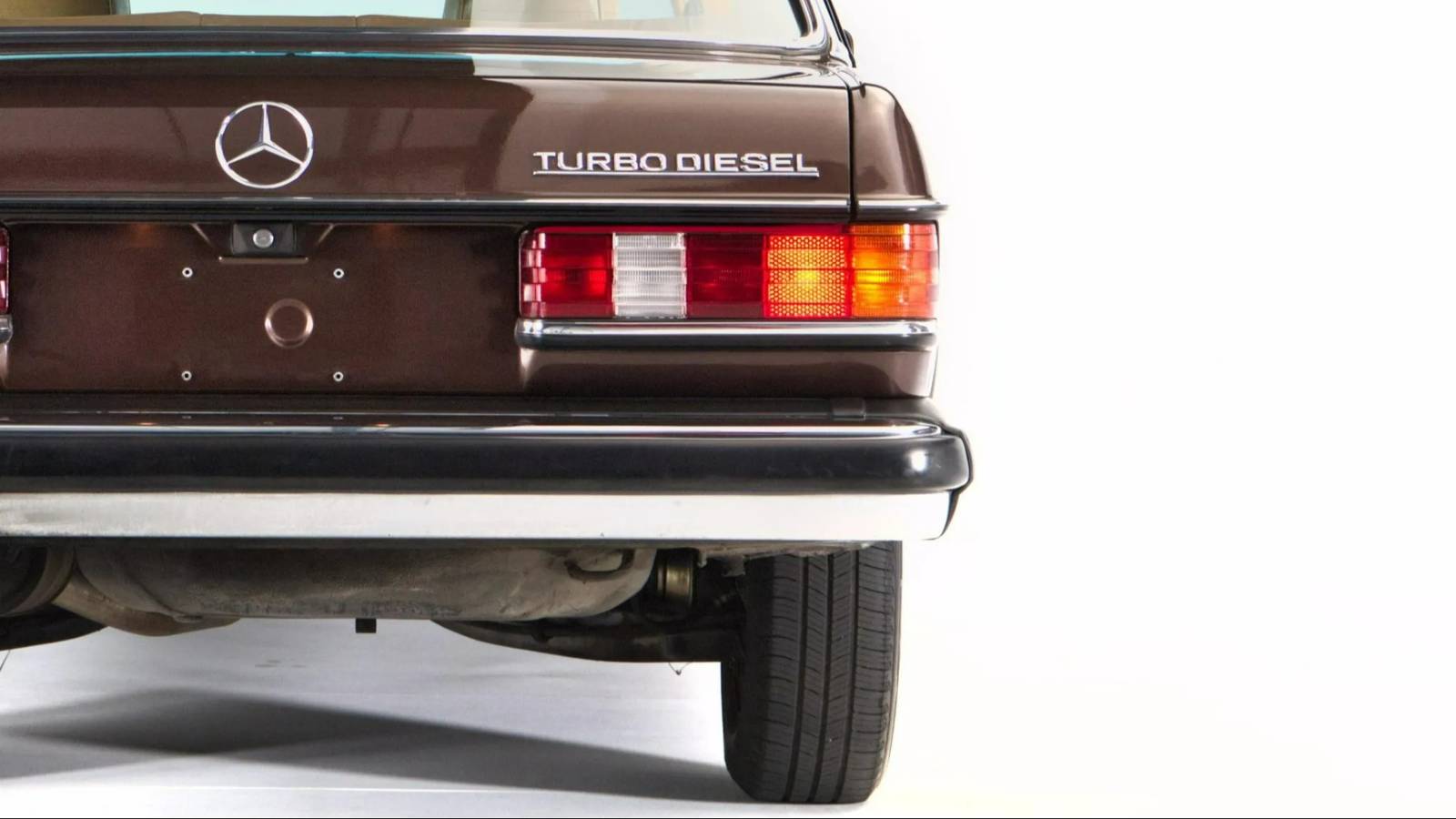 The Old-School Mercedes That's Still Reliable Enough For Daily Driving