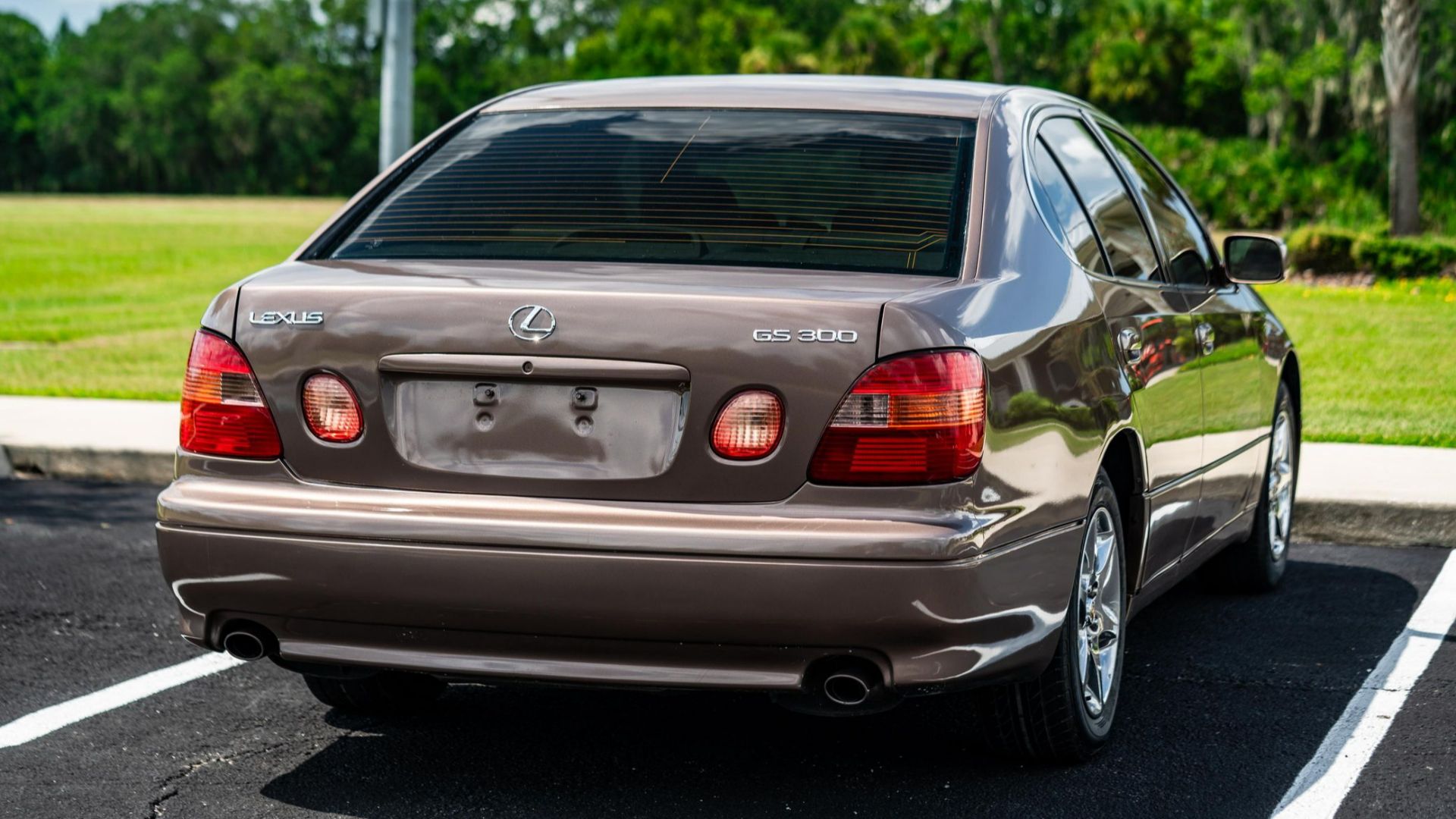 The Lexus GS Shared Bones With One Of Toyota's Most Famous Models