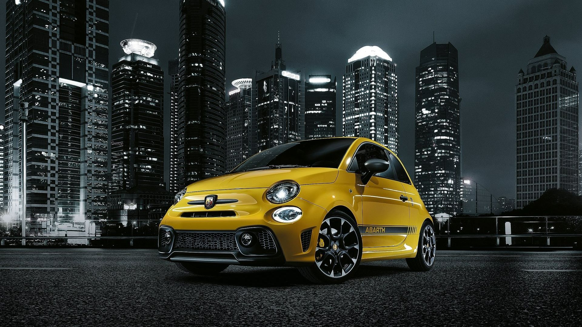 The Fiat 500 Abarth Is Now A Bargain-Priced Hot Hatch