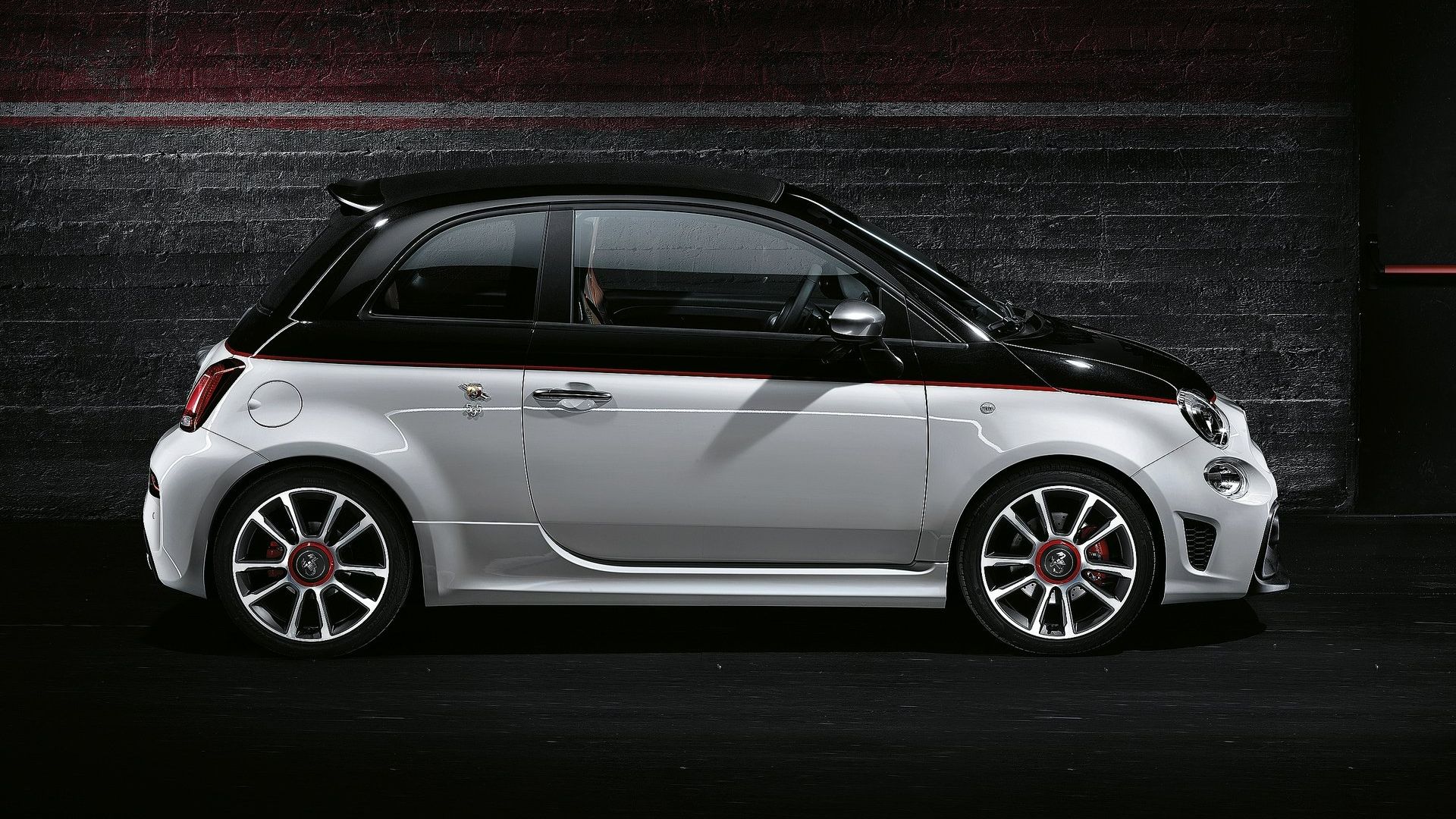 The Fiat 500 Abarth Is Now A Bargain-Priced Hot Hatch