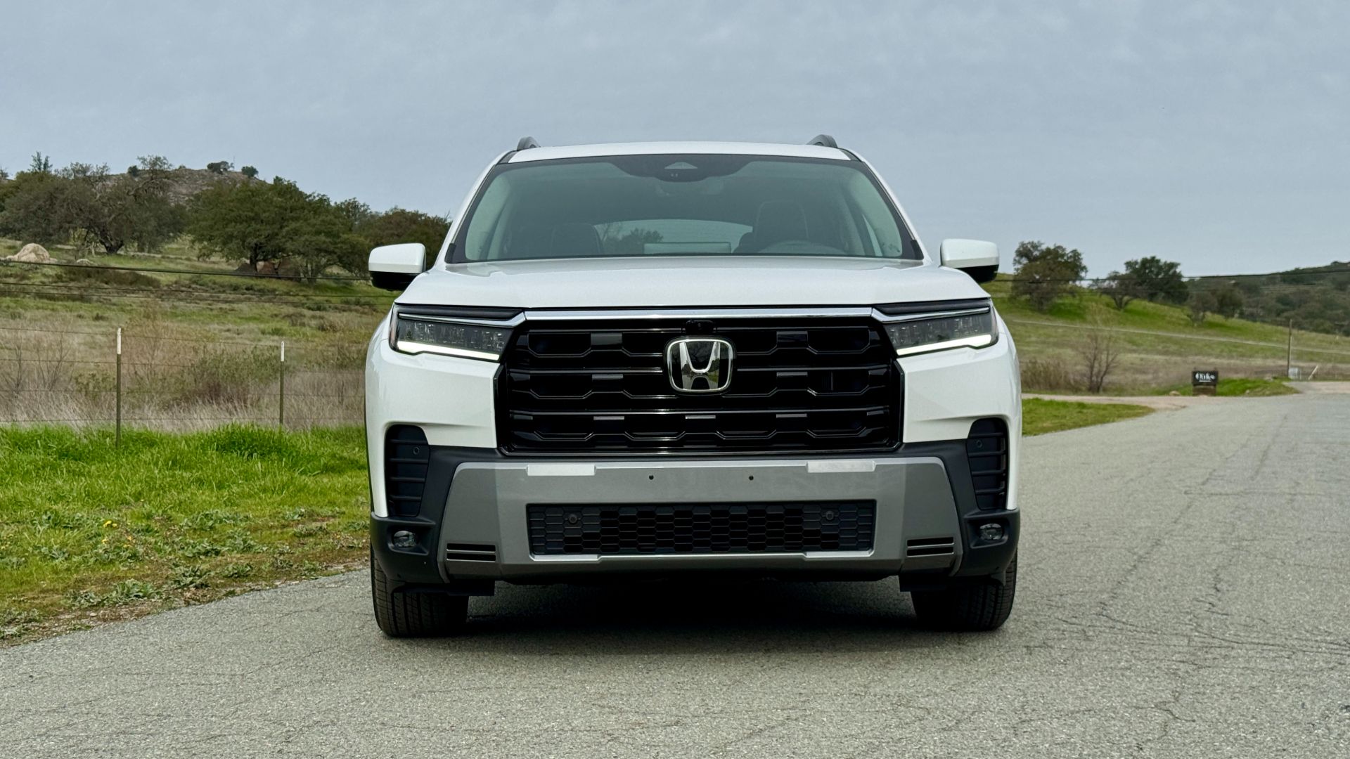 2026 Honda Pilot front