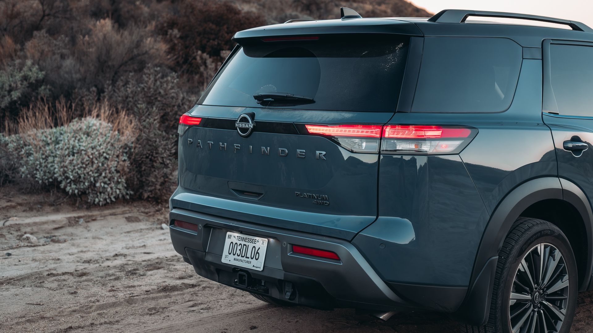 Nissan Patents Clever SUV Liftgate That Works In Tight Spaces