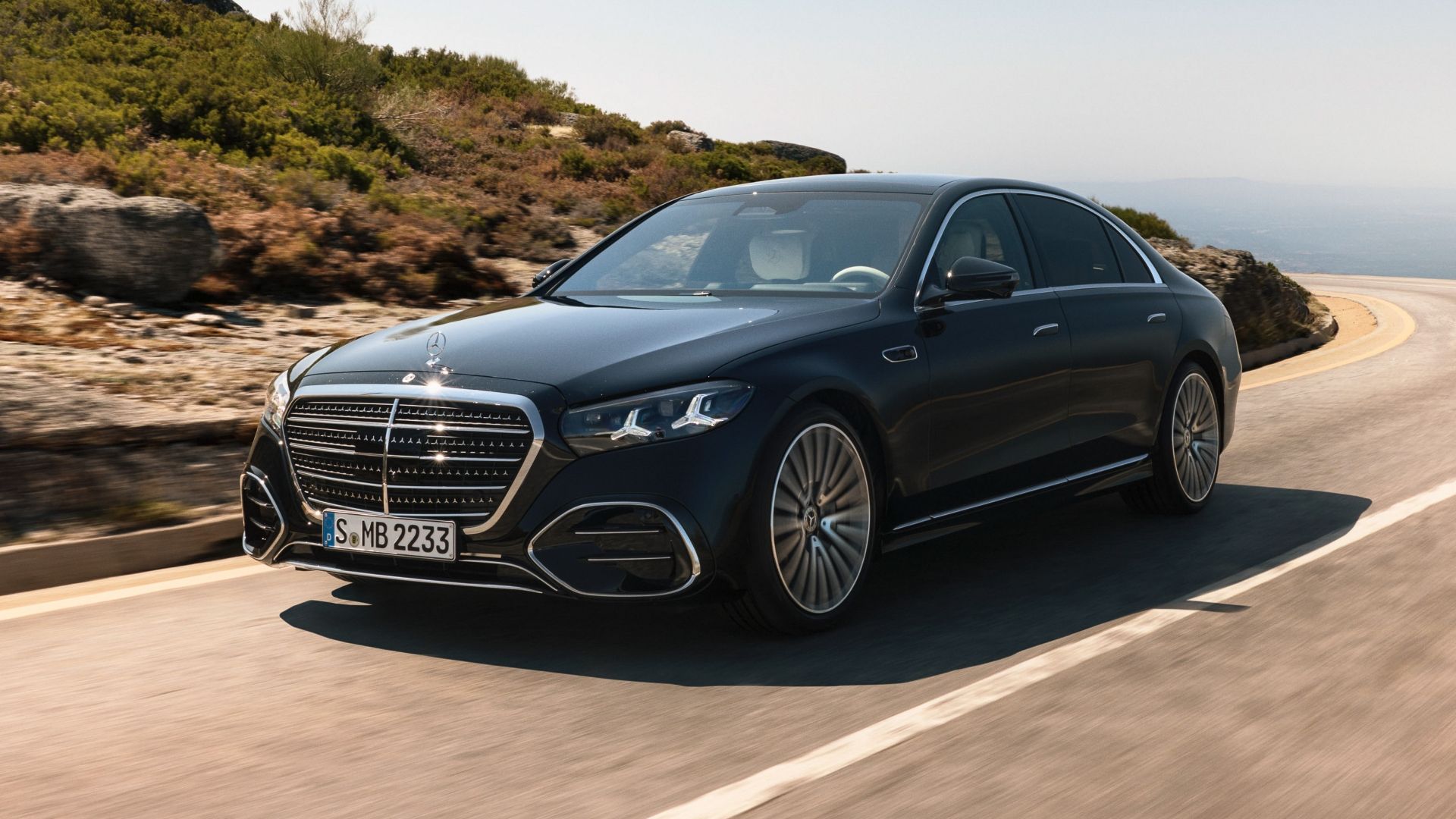 W220 Mercedes-Benz: The Story Behind The Worst S-Class Generation