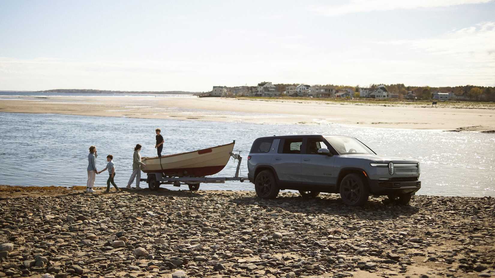 Rivian's Dual Standard R1 Models Will Be Cut Later This Year