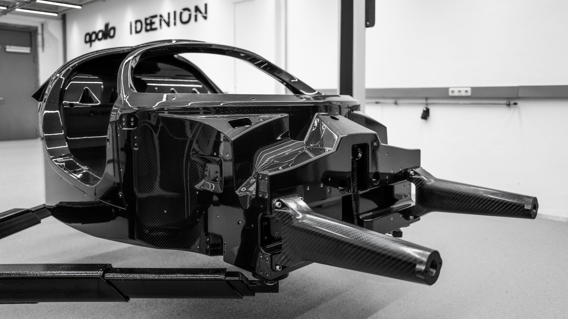 The New Apollo Evo Packs A Screaming 800-Horsepower V12