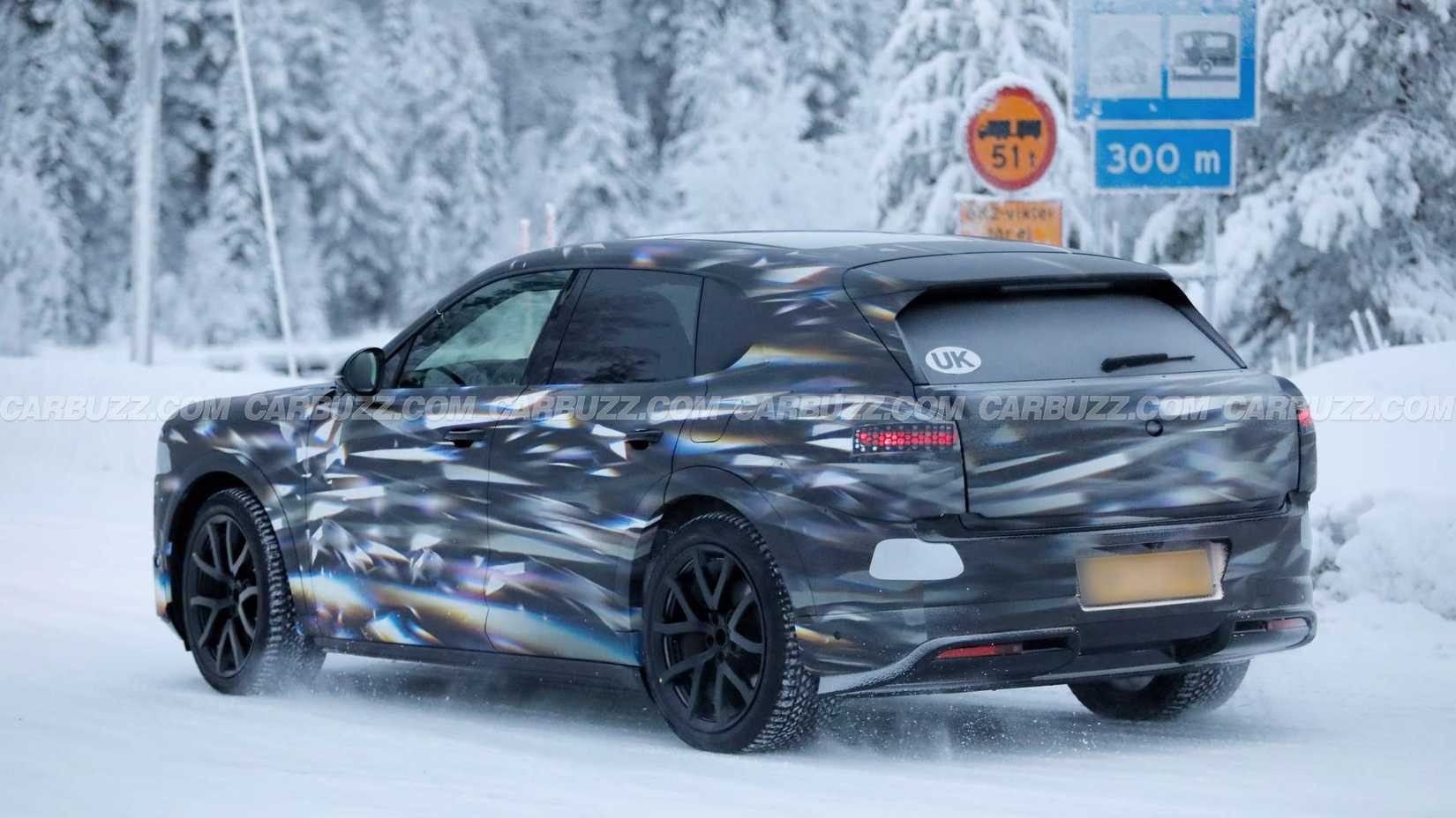 Bentley Urban SUV spy photo (13)