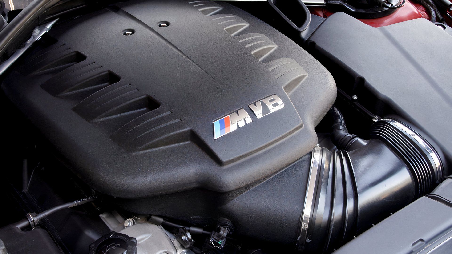 BMW S65 V8 엔진이 진정한 수집가들이 원하는 M3 엔진인 이유
