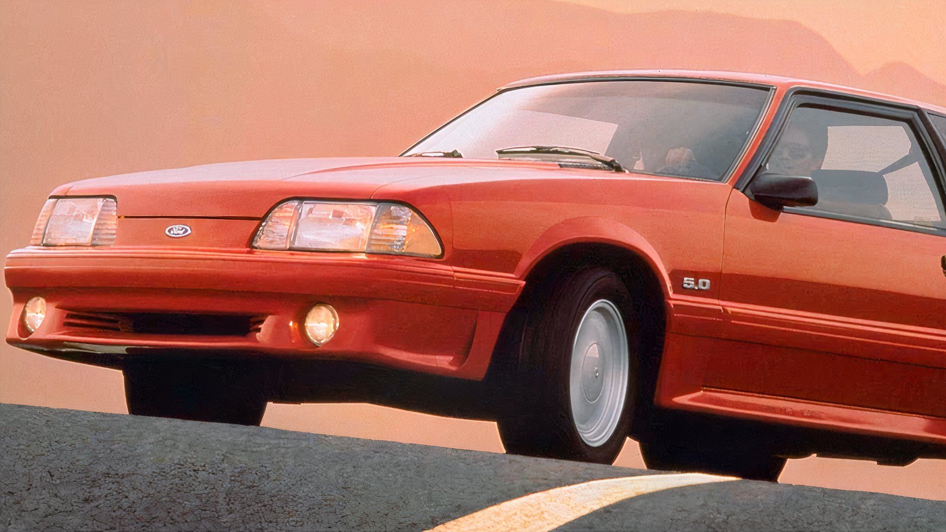 1990년 포드 머스탱 GT: 가치를 더해가는 클래식 머슬카