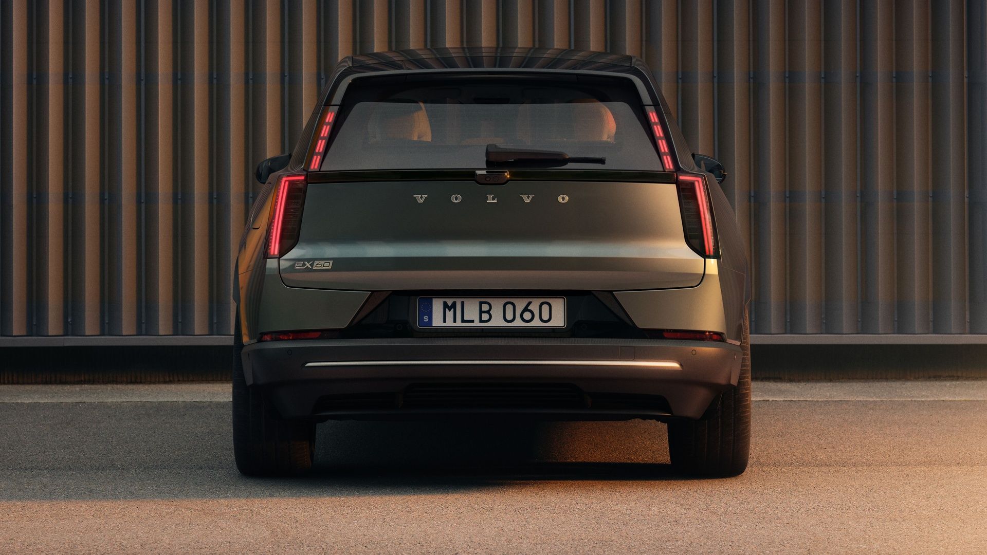 Volvo EX60 Debuts: Sedate Styling With 670 HP, 400-Mile Range