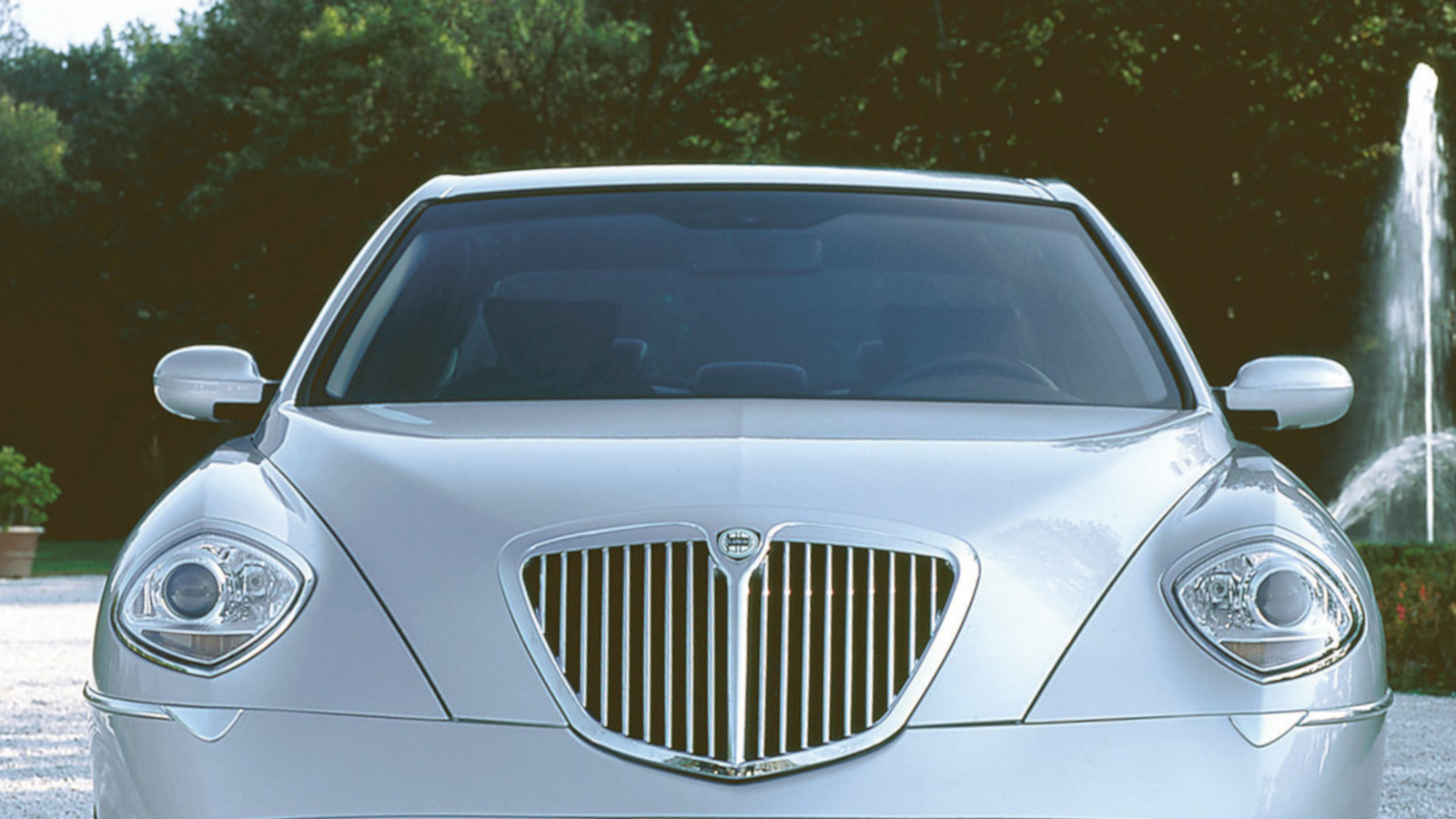 The Lancia Thesis Is Unusual Italian Luxury Sedan That Can Soon Come Into The US