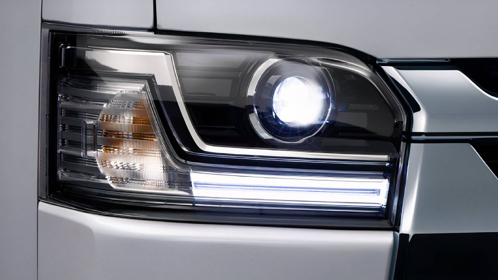 Toyota's HiAce Is Still Being Updated And Sold New 22 Years Later