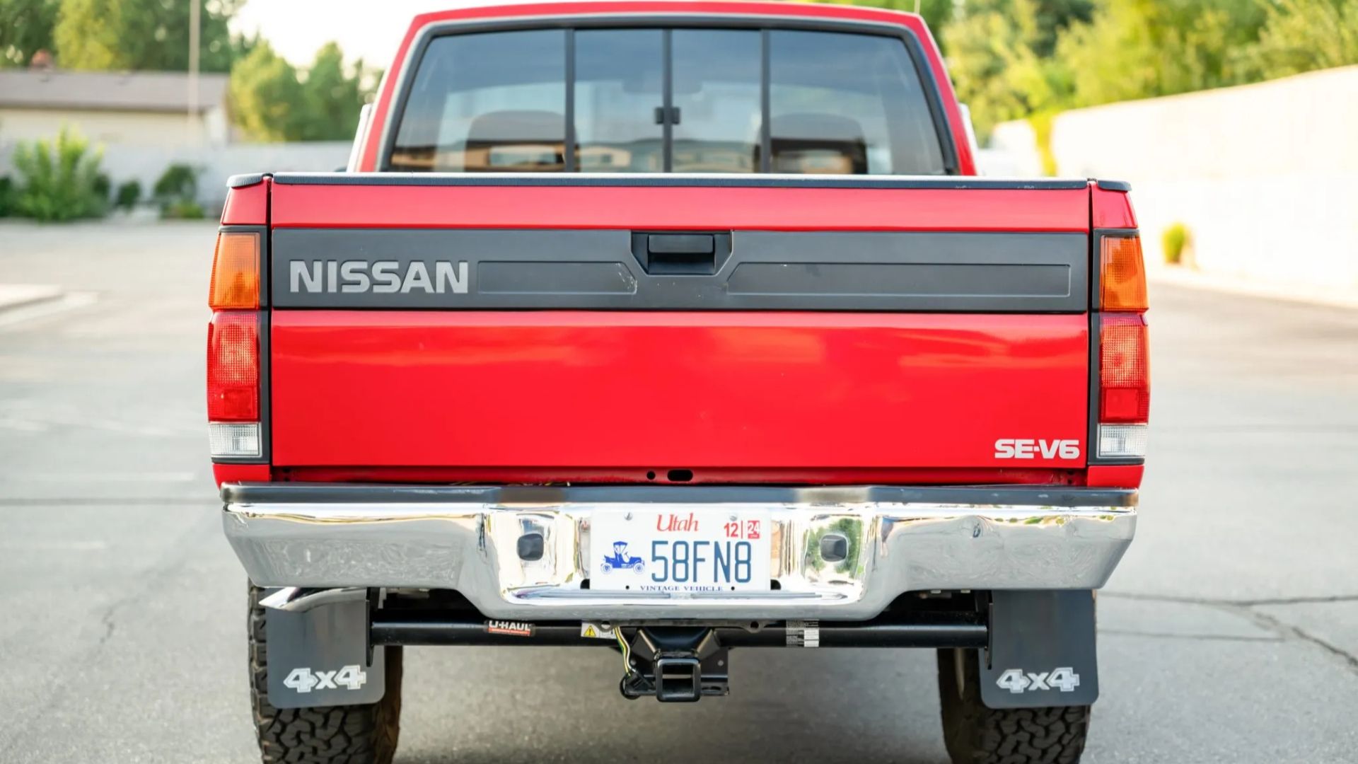 1993_nissan_hardbody_pickup_full_rear