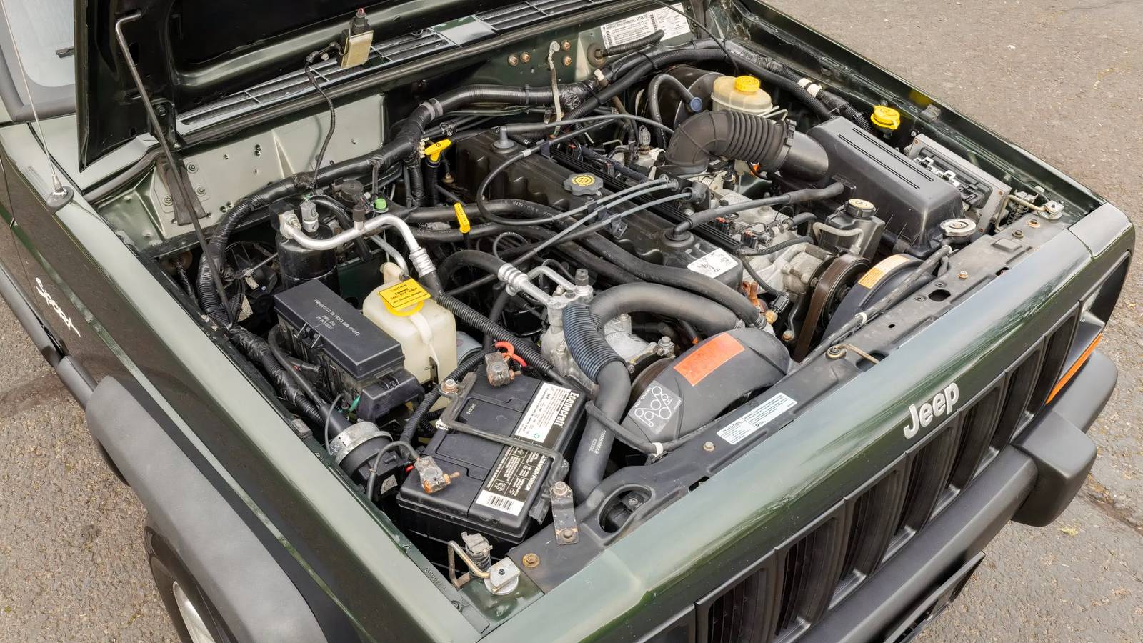 Factors that affect how much does a 4.0 Jeep motor weigh