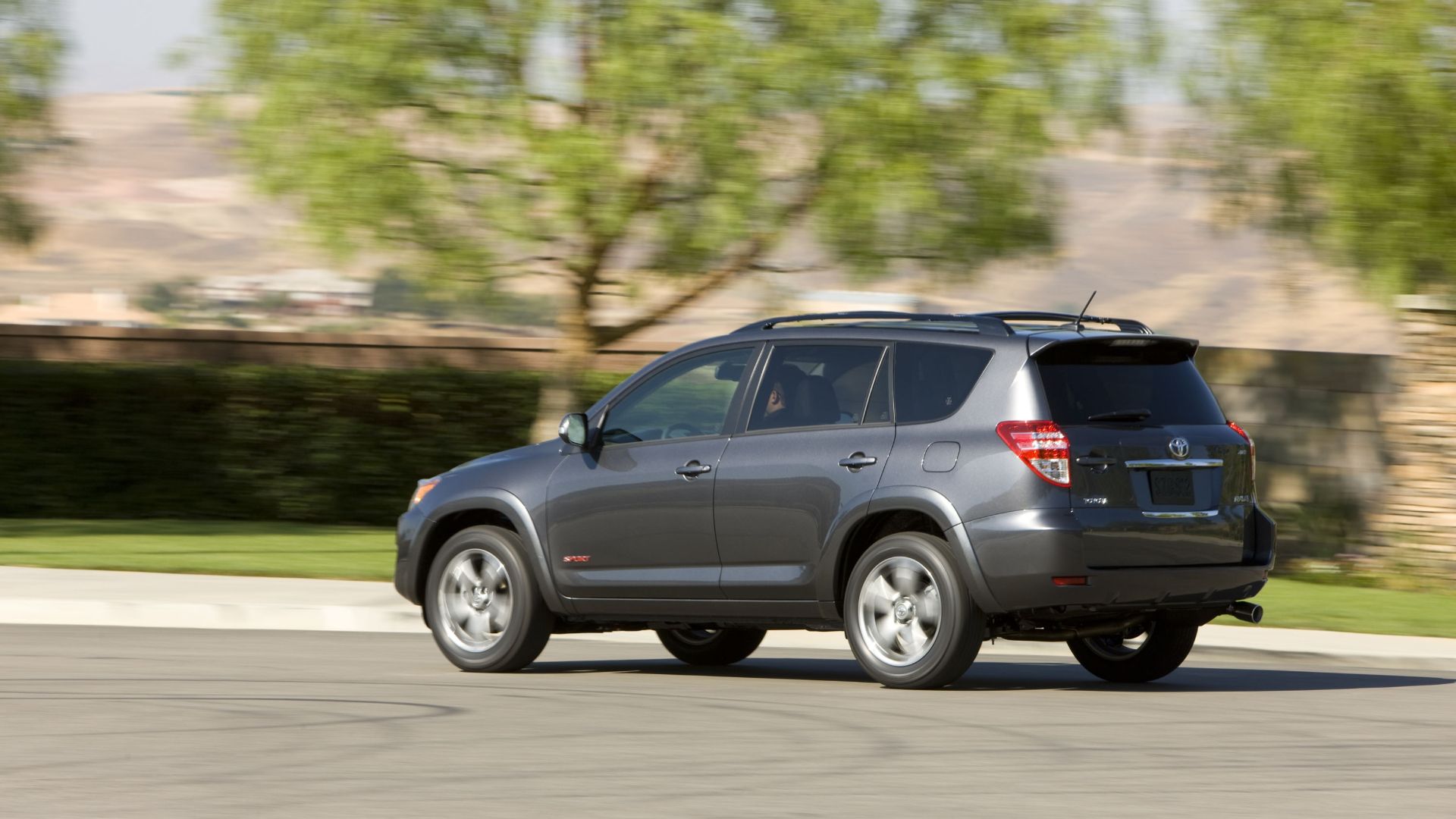 2011 Toyota RAV4 Pricing, Photos & Specs