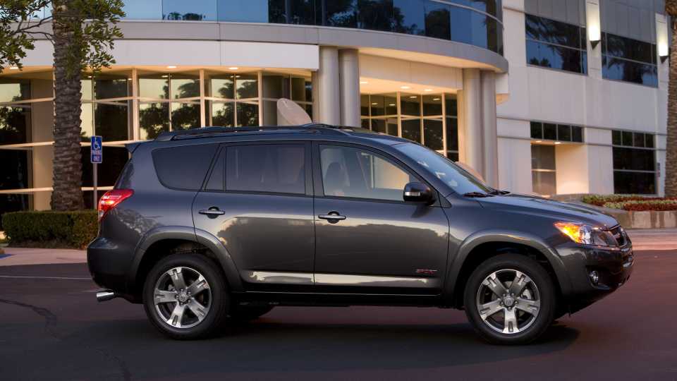 2011 Toyota RAV4 Pricing, Photos & Specs