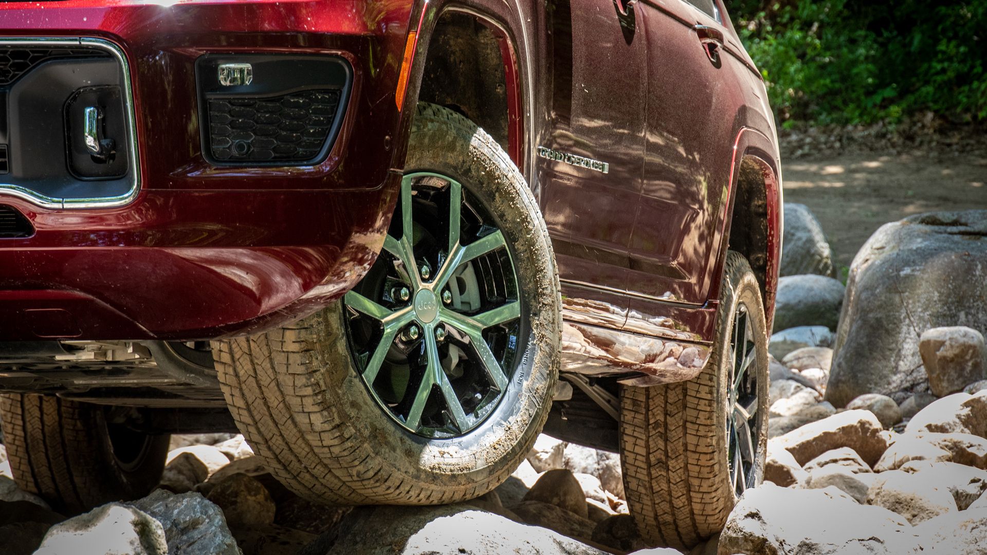 Jeep Recalls 80,000 Grand Cherokees For Faulty Coil Springs