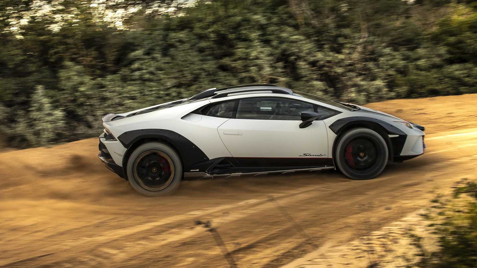 2024 Lamborghini Huracan Sterrato Side View