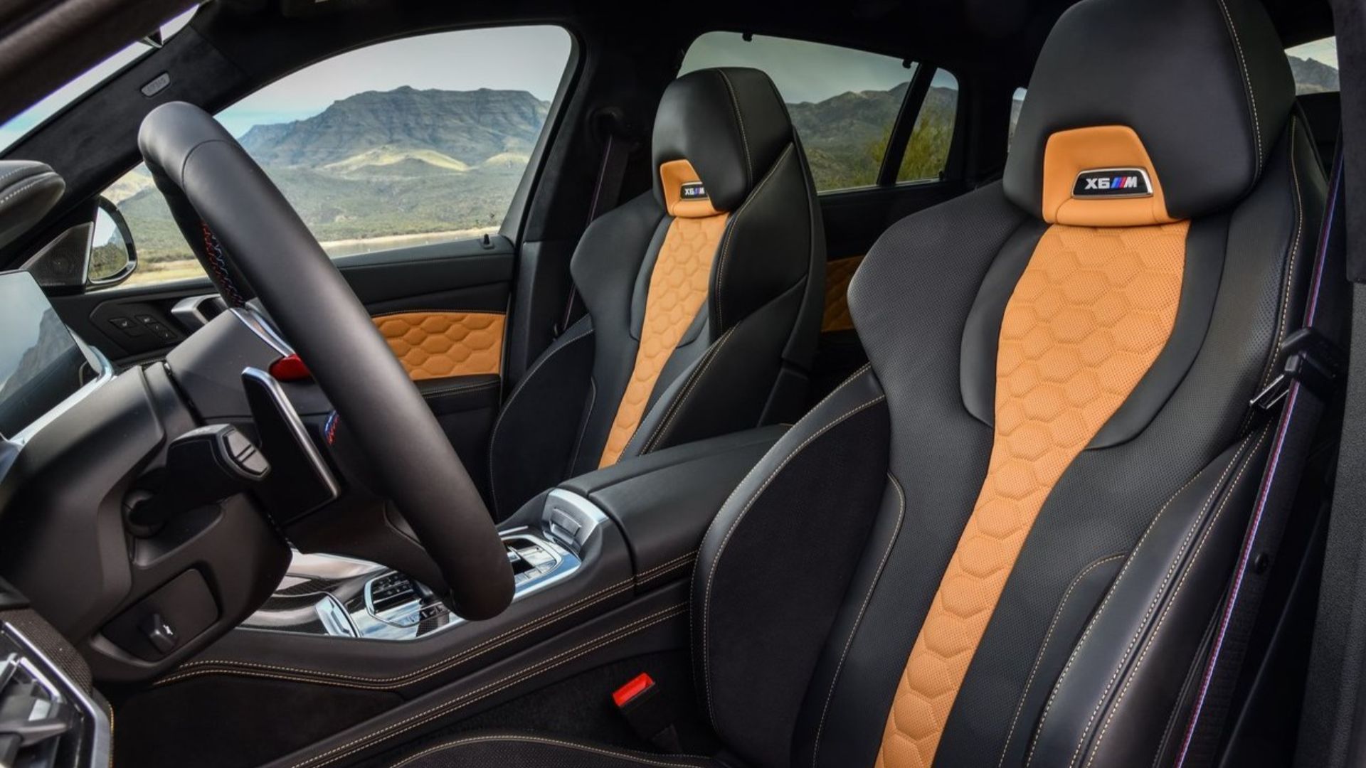 2020 BMW X6 M Competition front seats