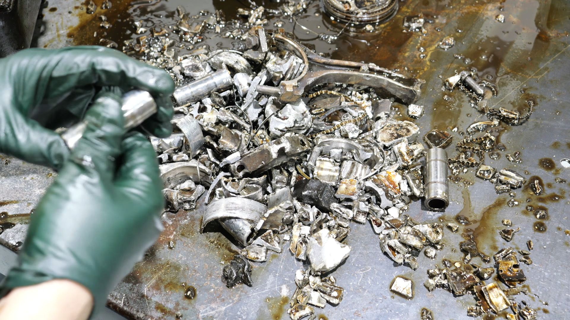 Ford V10 Engine Teardown Reveals Total Destruction, Suggesting It Didn't Immediately Die