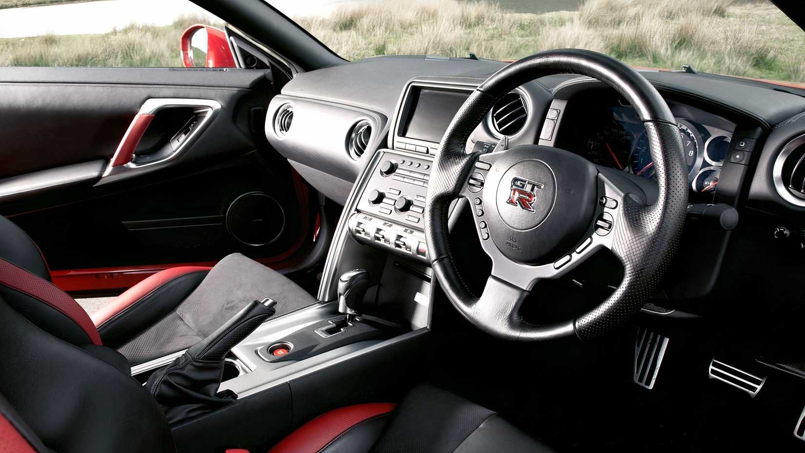 First R35 Gt R Interior Nissan Fooled The Automotive Press By Disguising The First R35 GT-R As ...