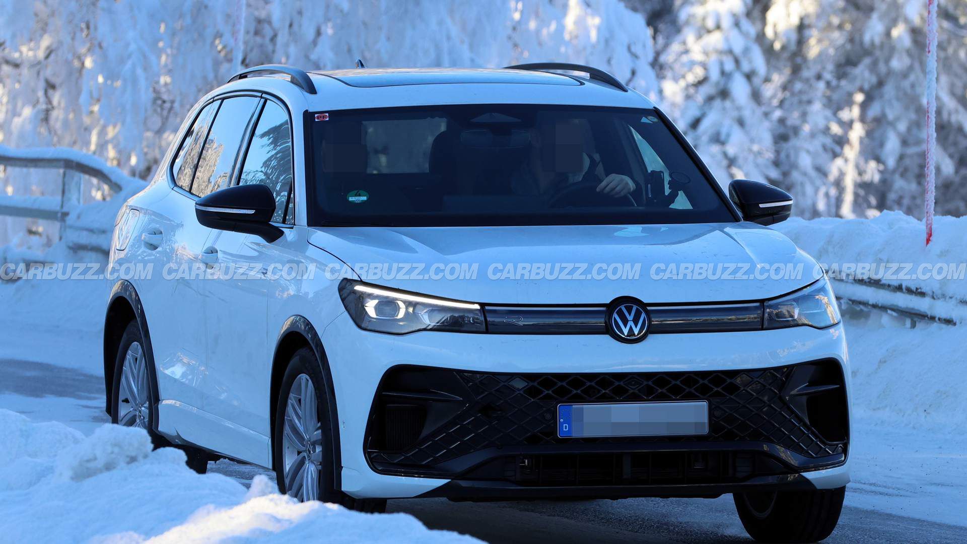 Volkswagen's New Tiguan R Spied For The First Time, And It's Not Hiding ...