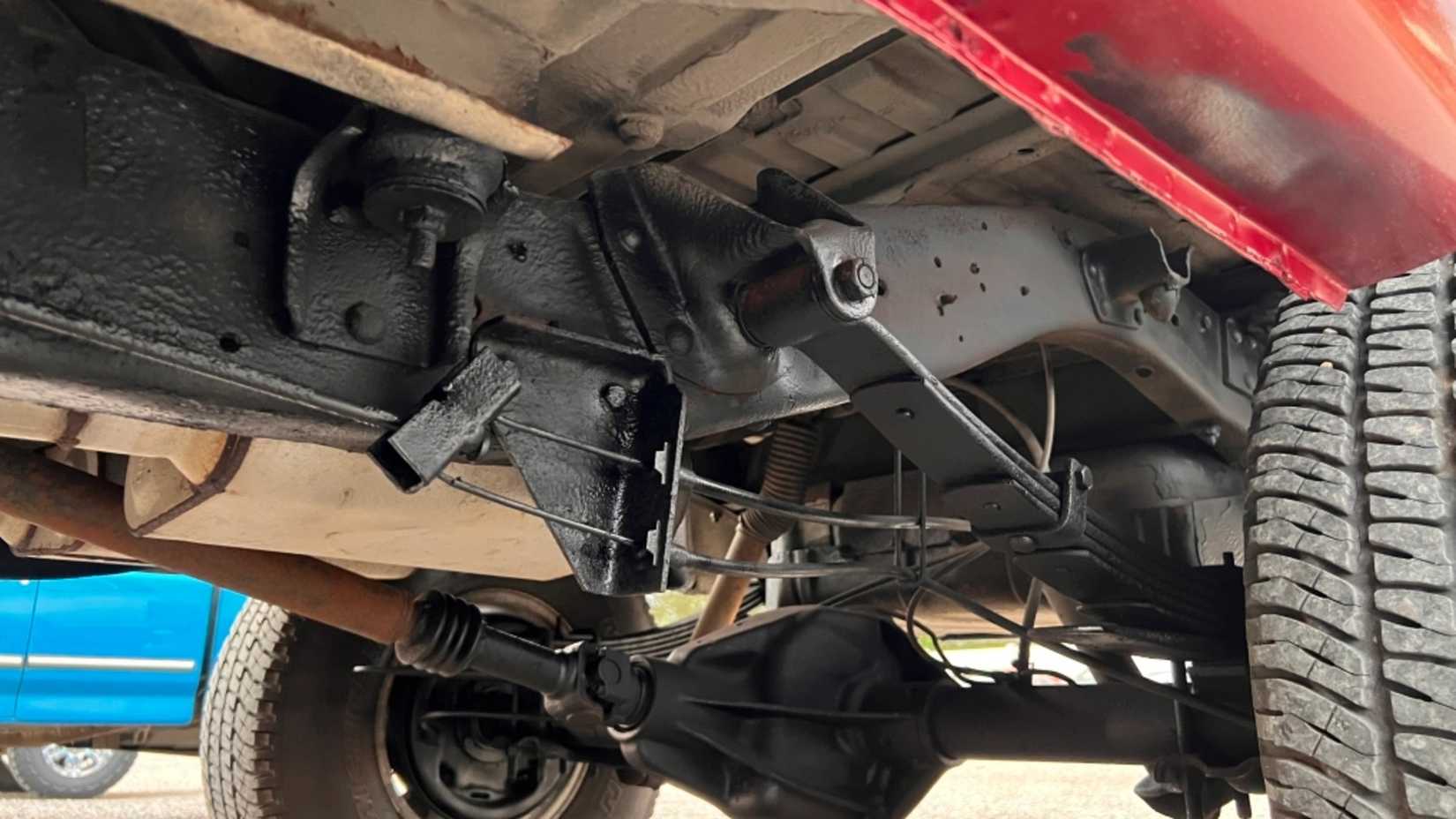 1989 Dodge Ramcharger underbody