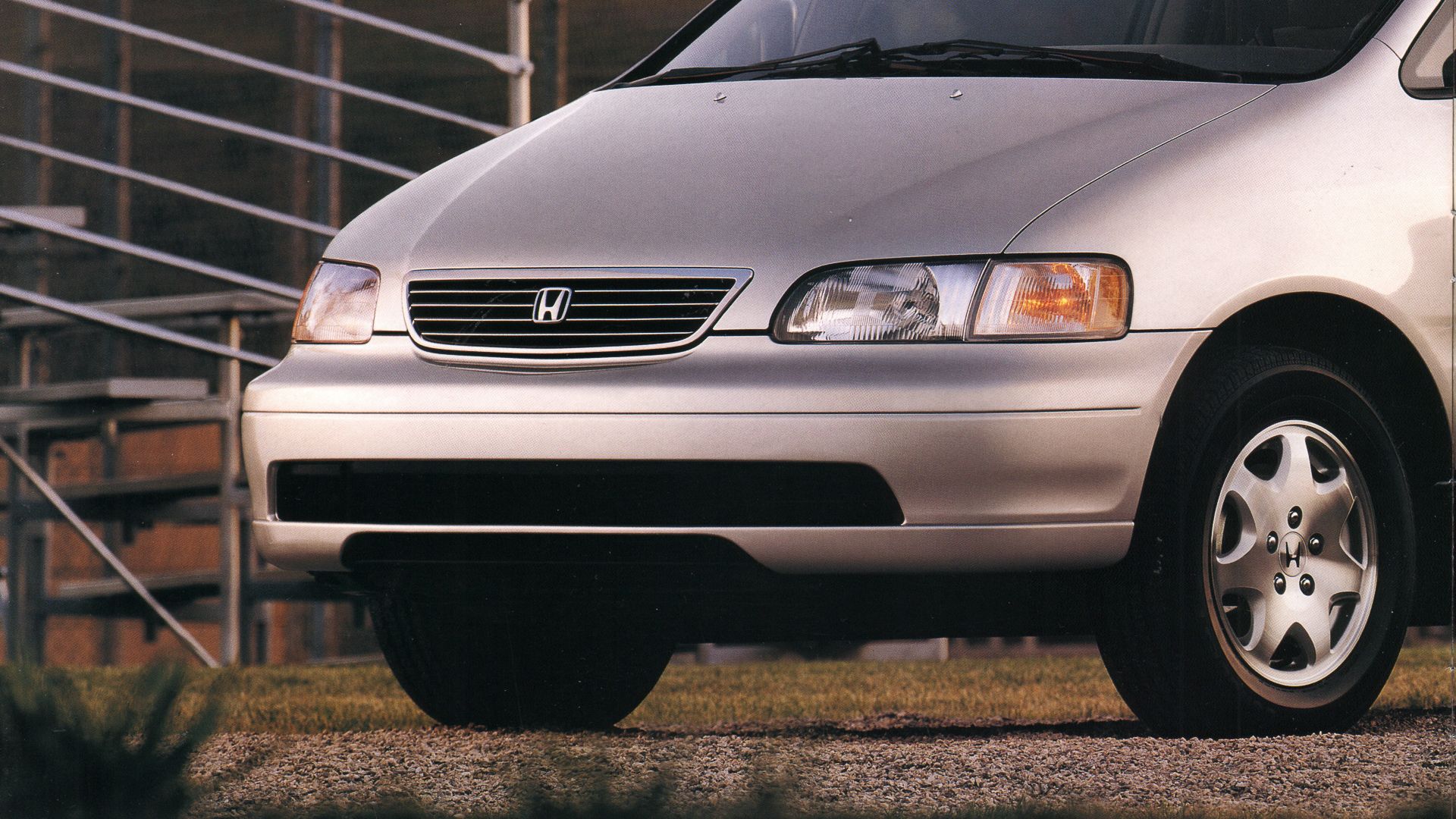 1995-honda-odssey-minivan-14.jpg