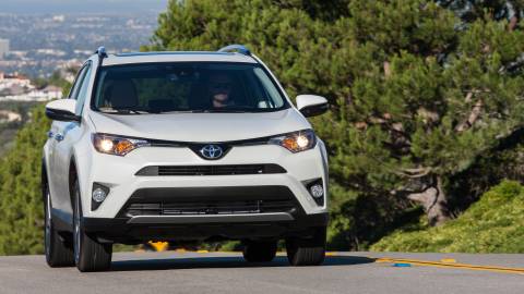 2016 Toyota RAV4 Pricing, Photos & Specs