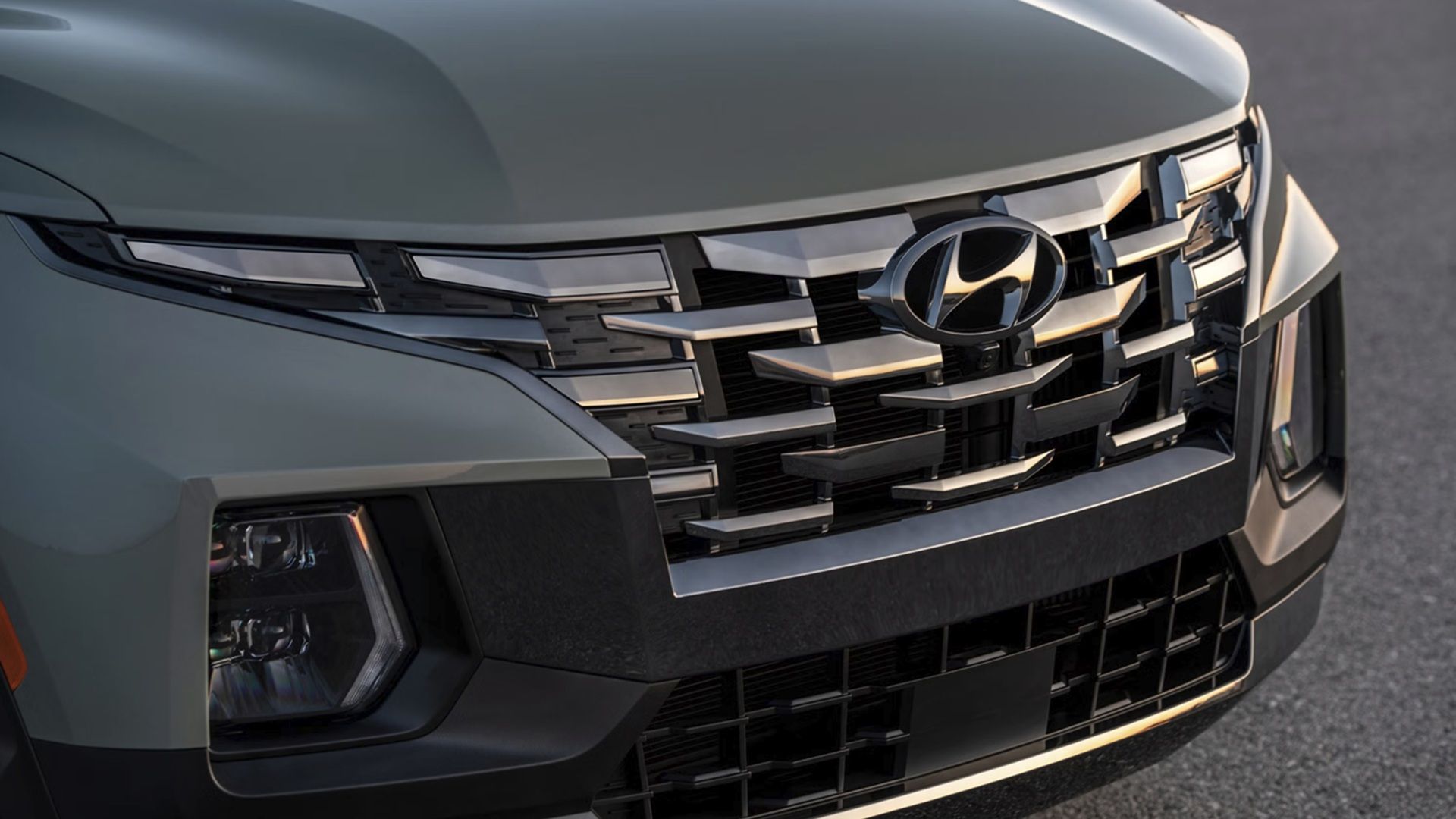 Hyundai CEO Confirms New Tucson, Elantra Models Coming This Year