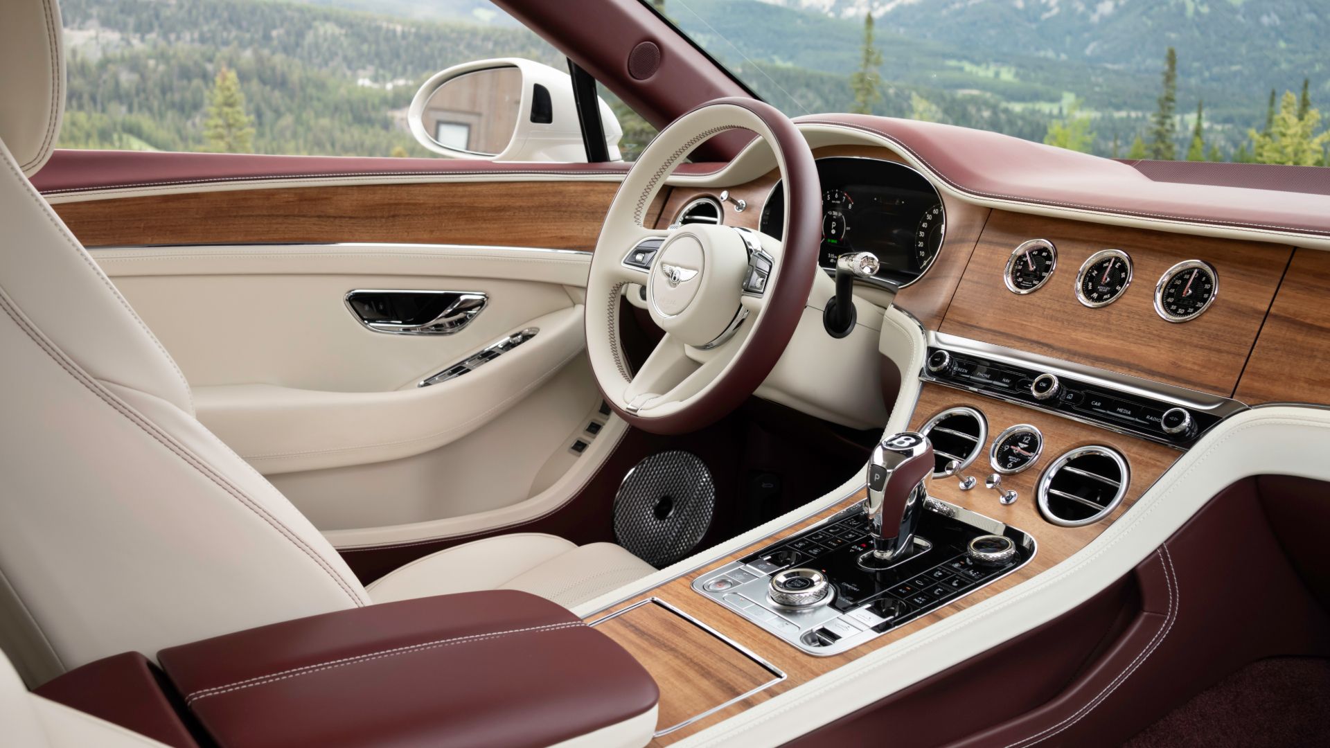 2026 Bentley Continental GT Pricing, Photos & Specs