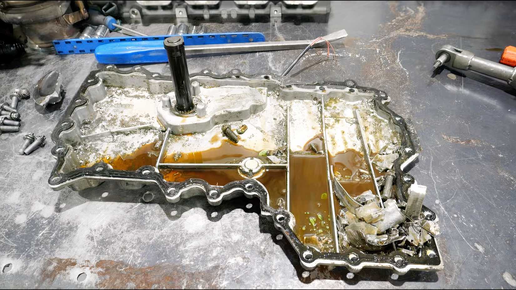 Wrecked Engine Teardown Video Reveals BMW V8's Fatal Flaw